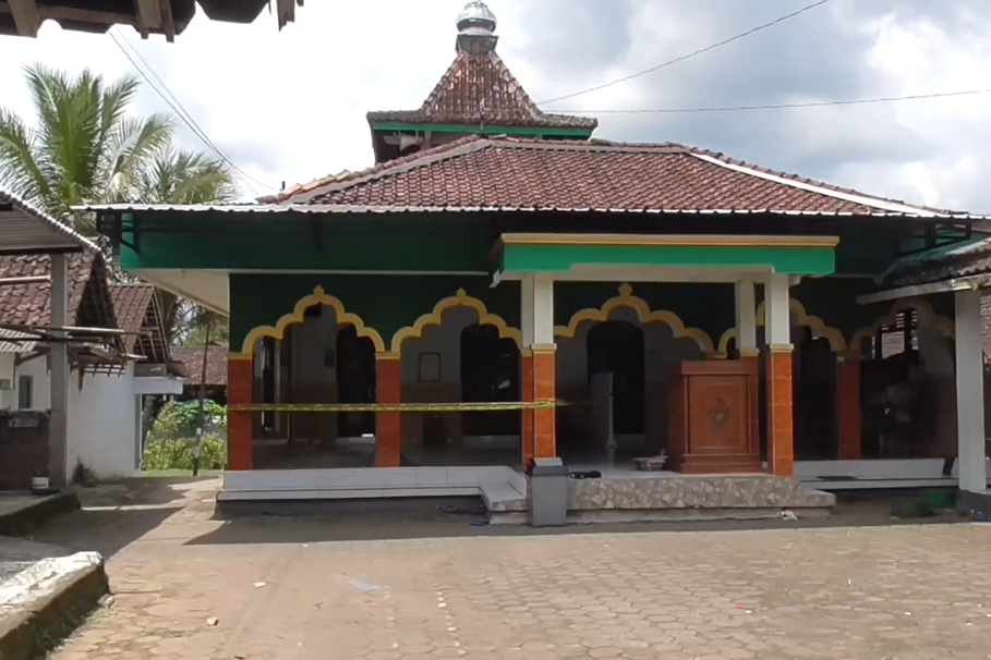 Masjid Almahfud di Semarang.