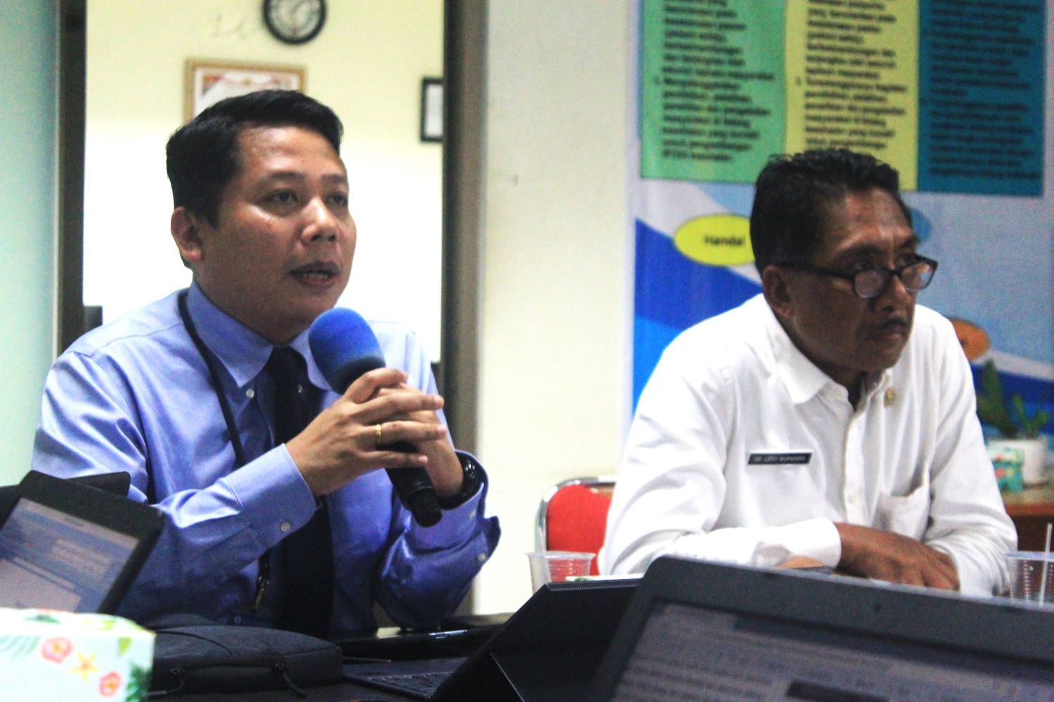 Deputi Kepala Perwakilan BI NTT Daniel Agus Prasetyo (kiri) bersama Kabiro Perekonomian Setda NTT Jusu Lerry Lupidara di Kupang, Rabu.