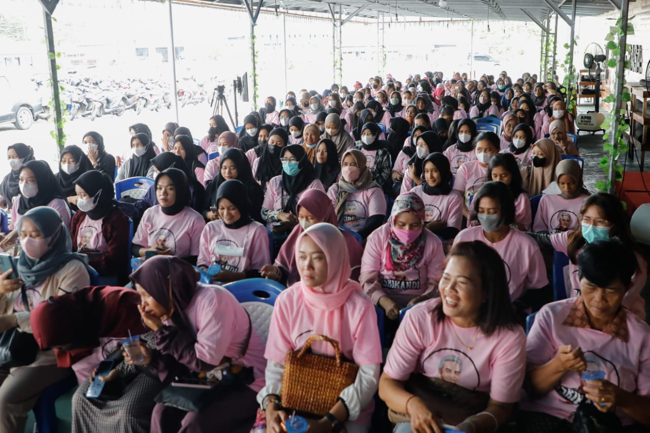 Ratusaan peserta mengikuti 'Demo Masak: Cita Rasa untuk Indonesia' di Angkringan Tentang Rasa, Jekan Raya, Palangka Raya, Kalteng, Sabtu (10