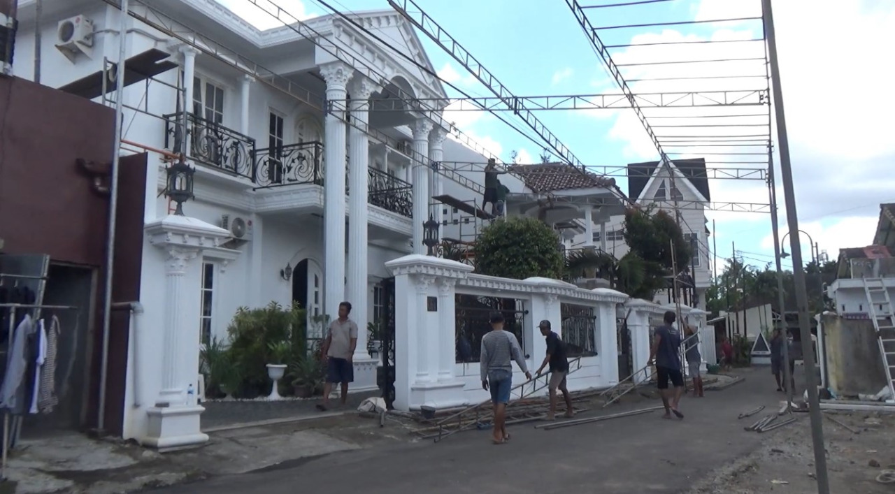 Depan Rumah Erina Gudono di Sleman mulai Dipasang Tenda dan CCTV 