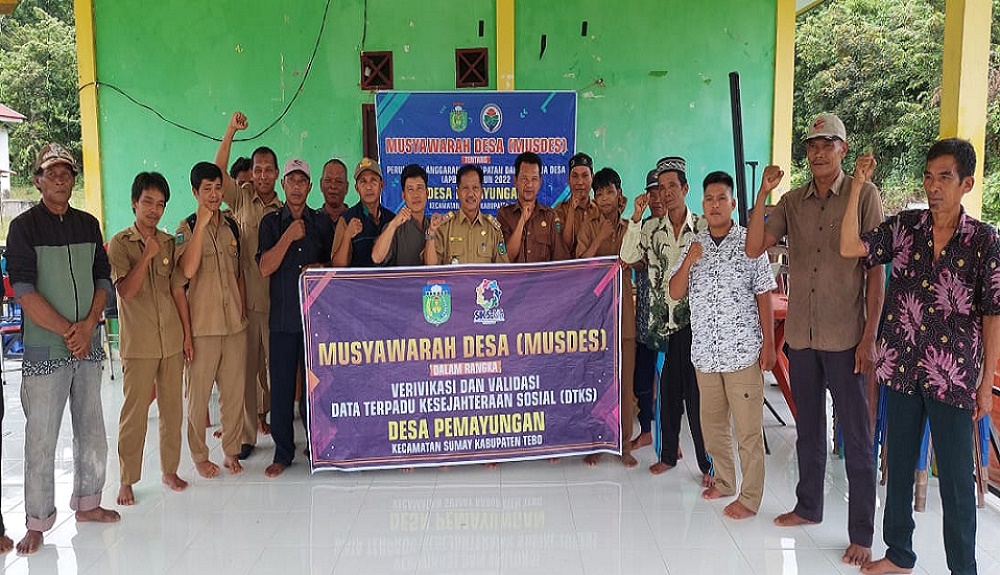 Warga menolak penataan batas areal kerja perusahaan restorasi ekosistem PT Alam Bukit Tigapuluh (ABT) di  Pemayungan, Sumay, Tebo, Jambi