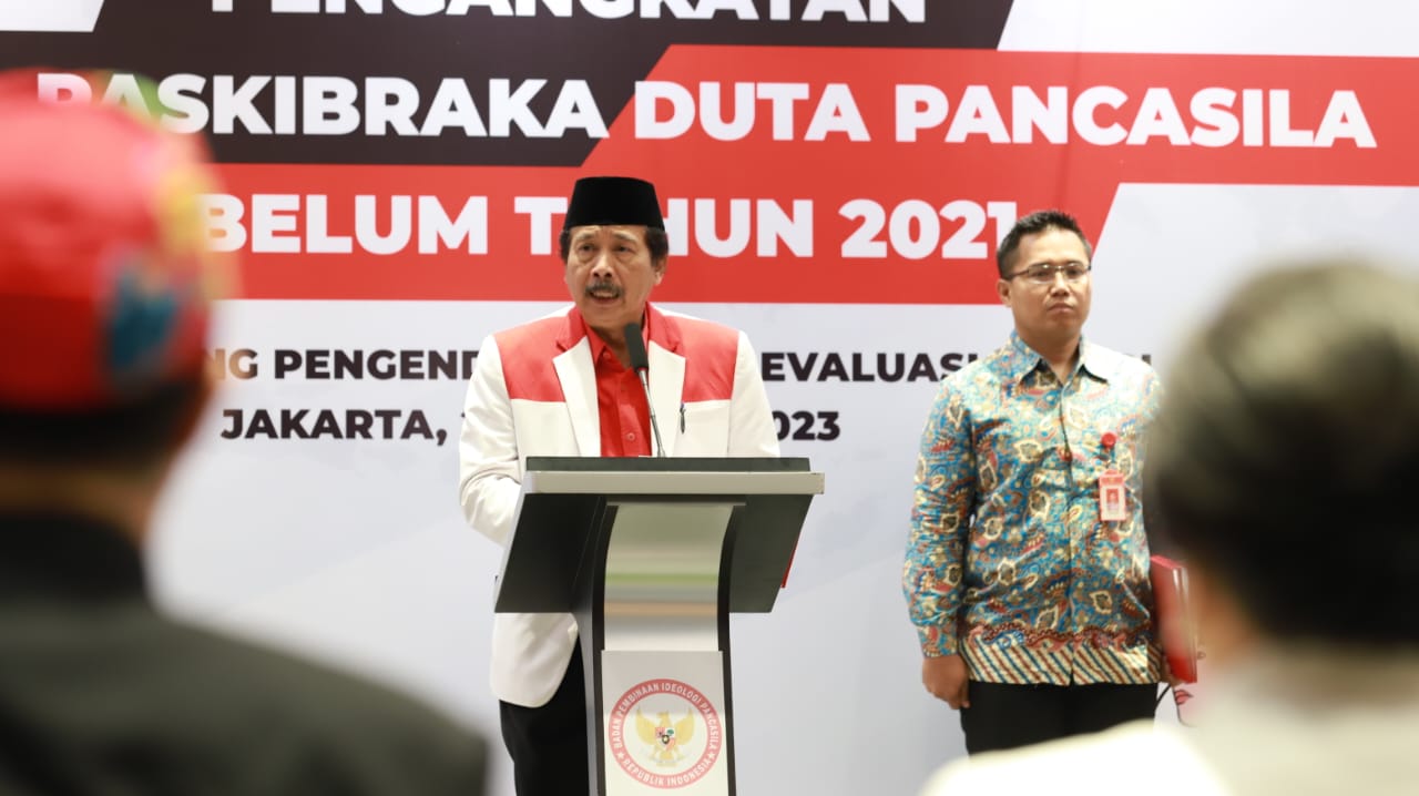 BPIP mengangkat 399 Purnapaskibraka sebelum tahun 2021 menjadi Duta Pancasila di Jakarta, Jumat, (27/1).