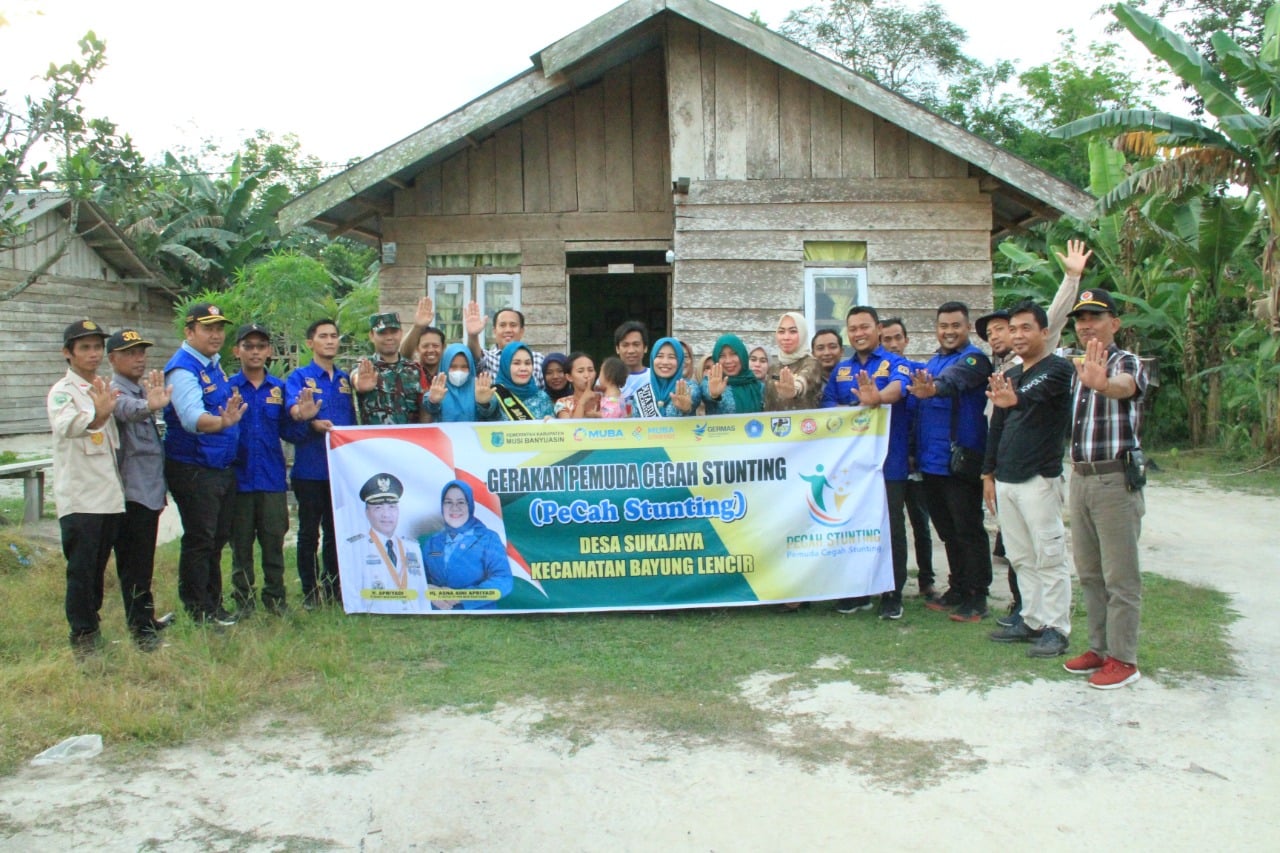  CEGAH STUNTING: Pemuda di Kecamatan Bayung Lencir bersama Tim Penggerak PKK Bayung Lencir bantu penanganan stunting di daerahnya.