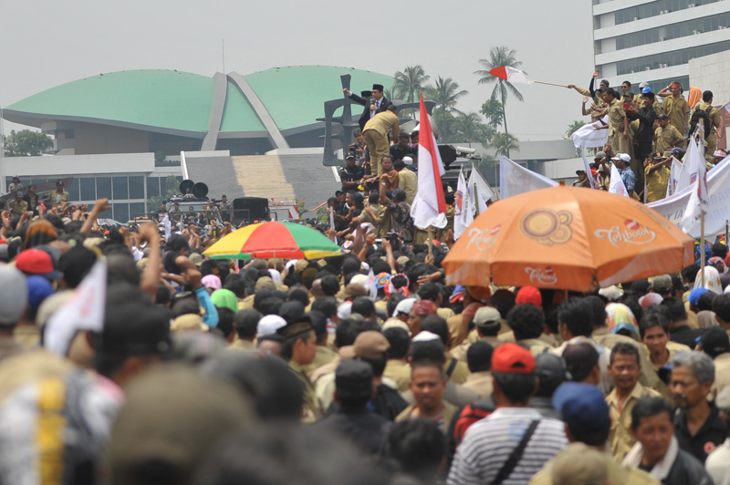  Ilustrasi demonstrasi perangkat desa