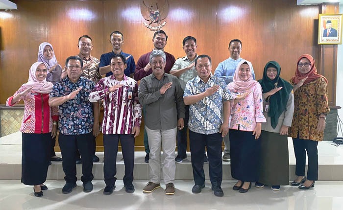 Direktur Polbangtan Malang, Setya Budhi Udrayana dan Kepala Bappeda Malang, Tomie H beserta jajarannya.
