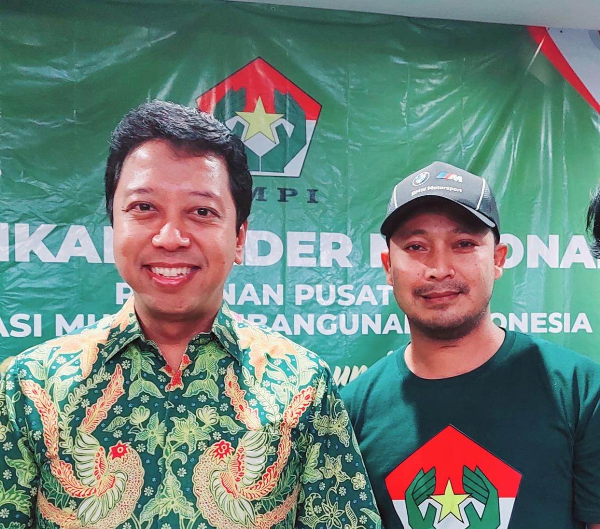 Muhammad Romahurmuziy dan Ketua PW GMNI Jatim Sugondo.