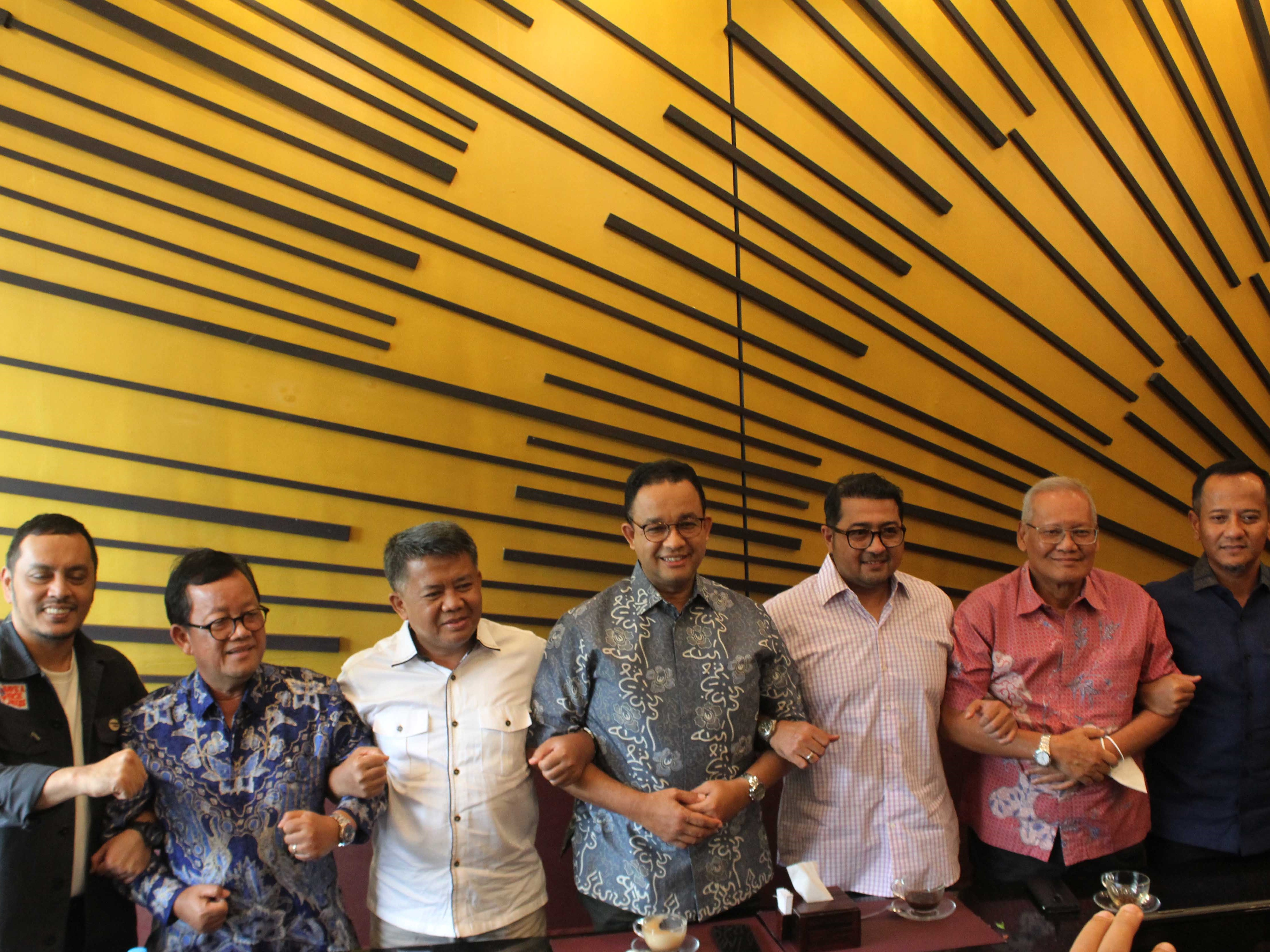 Anies Baswedan bersama petinggi parpol dari NasDem, PKS, dan Demokrat.