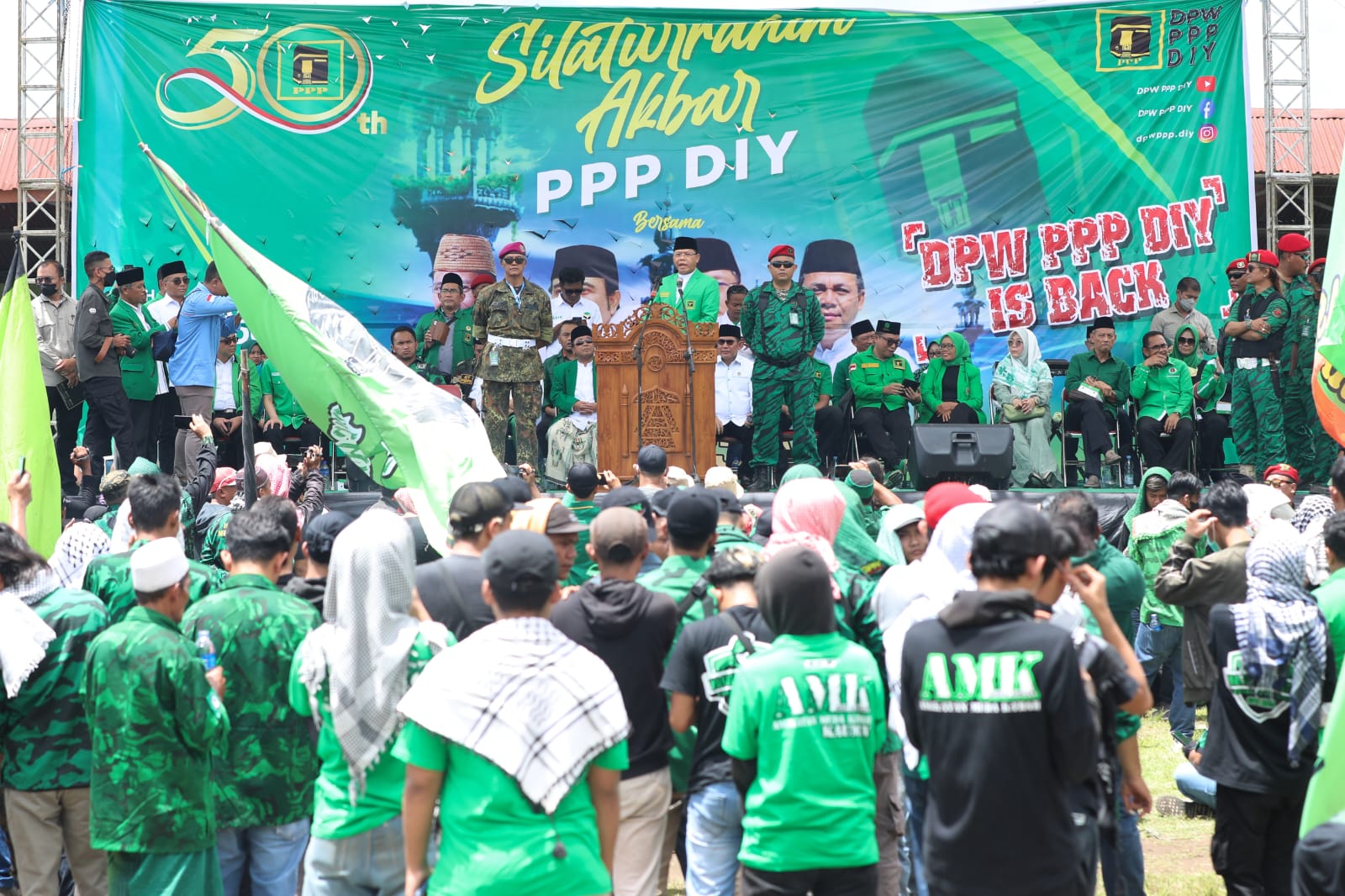 Puncak Hari Lahir (Harlah) ke-50 Partai Persatuan Pembangunan yang digelar di Stadion Kridosono, Yogyakarta, DIY dihadiri 10 ribu kader dan 