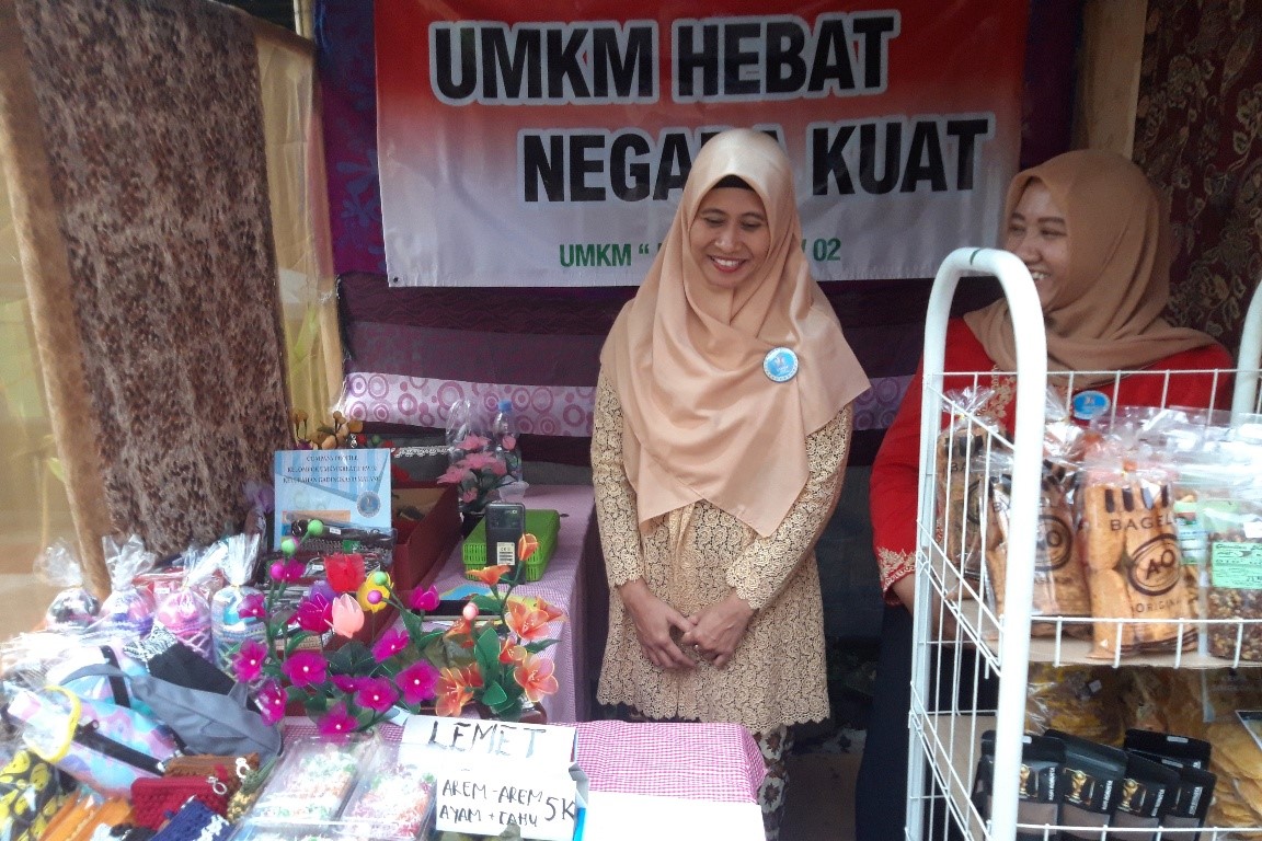 Gebyar UMKM dan Kesenian Jalanan Klampok Kasri Zaman Biyen di Kelurahan Gading Kasri, Klojen, Malang, Jatim, beberapa waktu lalu. 