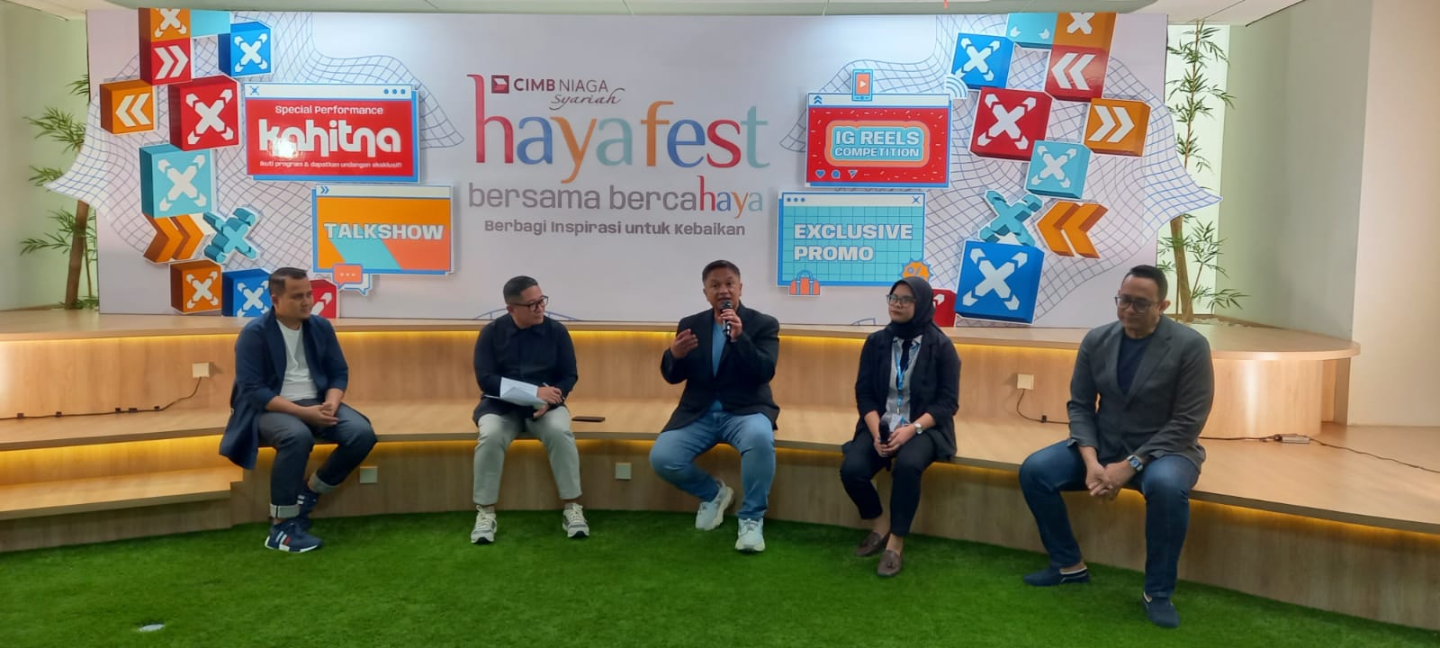 Jajaran Direksi CIMB Niaga menjelaskan beragam program yang akan tersaji dalam gelaran Haya Festival 2023 di Jakarta, Selasa (24/1)
