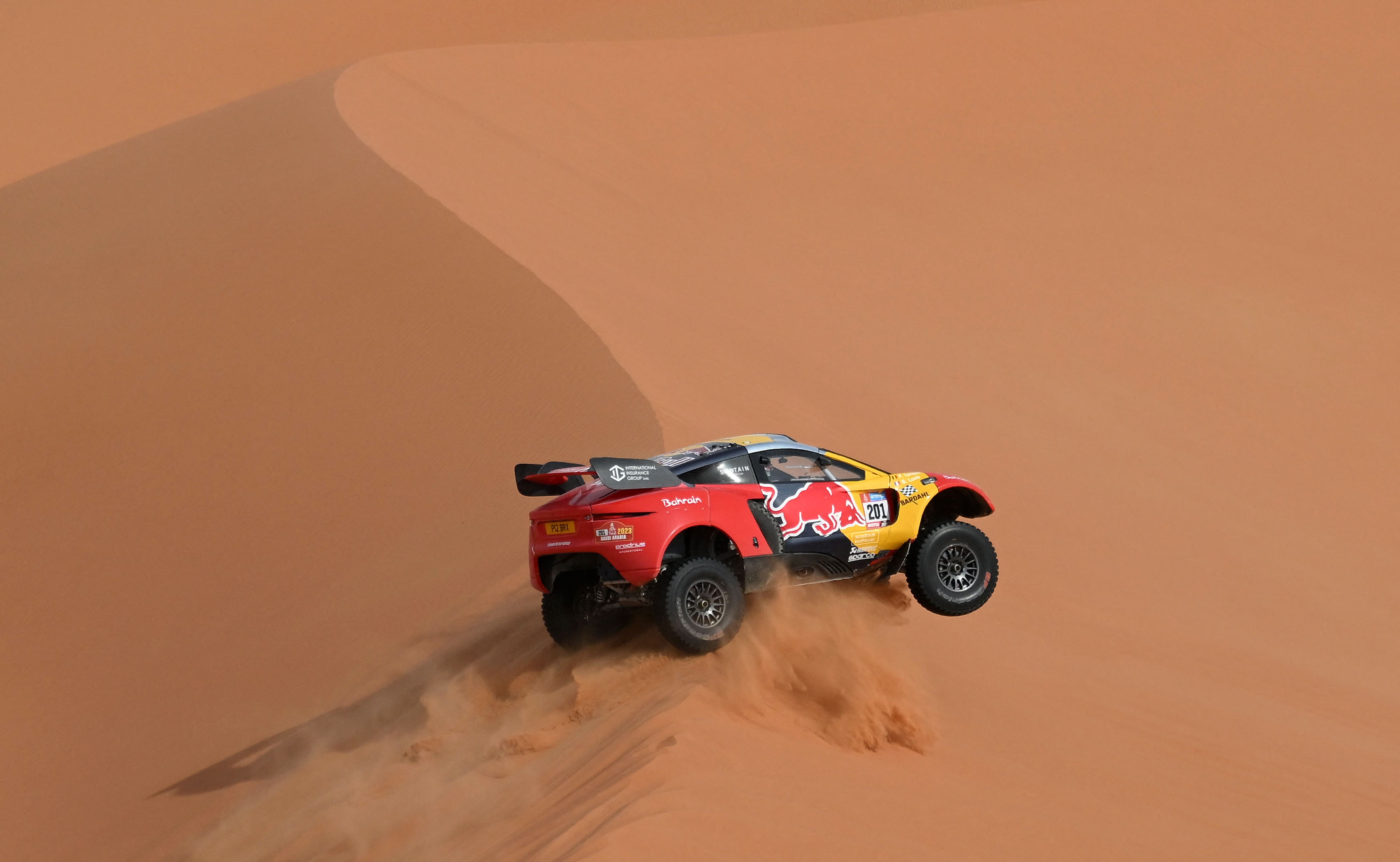 Pembalap Prancis Sebastien Loeb memenangni etape 12 Reli Dakar 2023, Jumat (13/1).