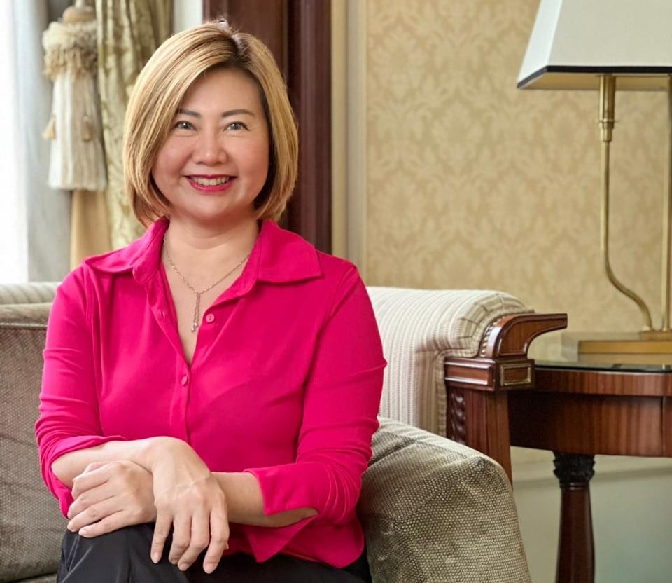 Fena Wijaya, Certified Facilitator Access Consciousness specialty Joy of Business