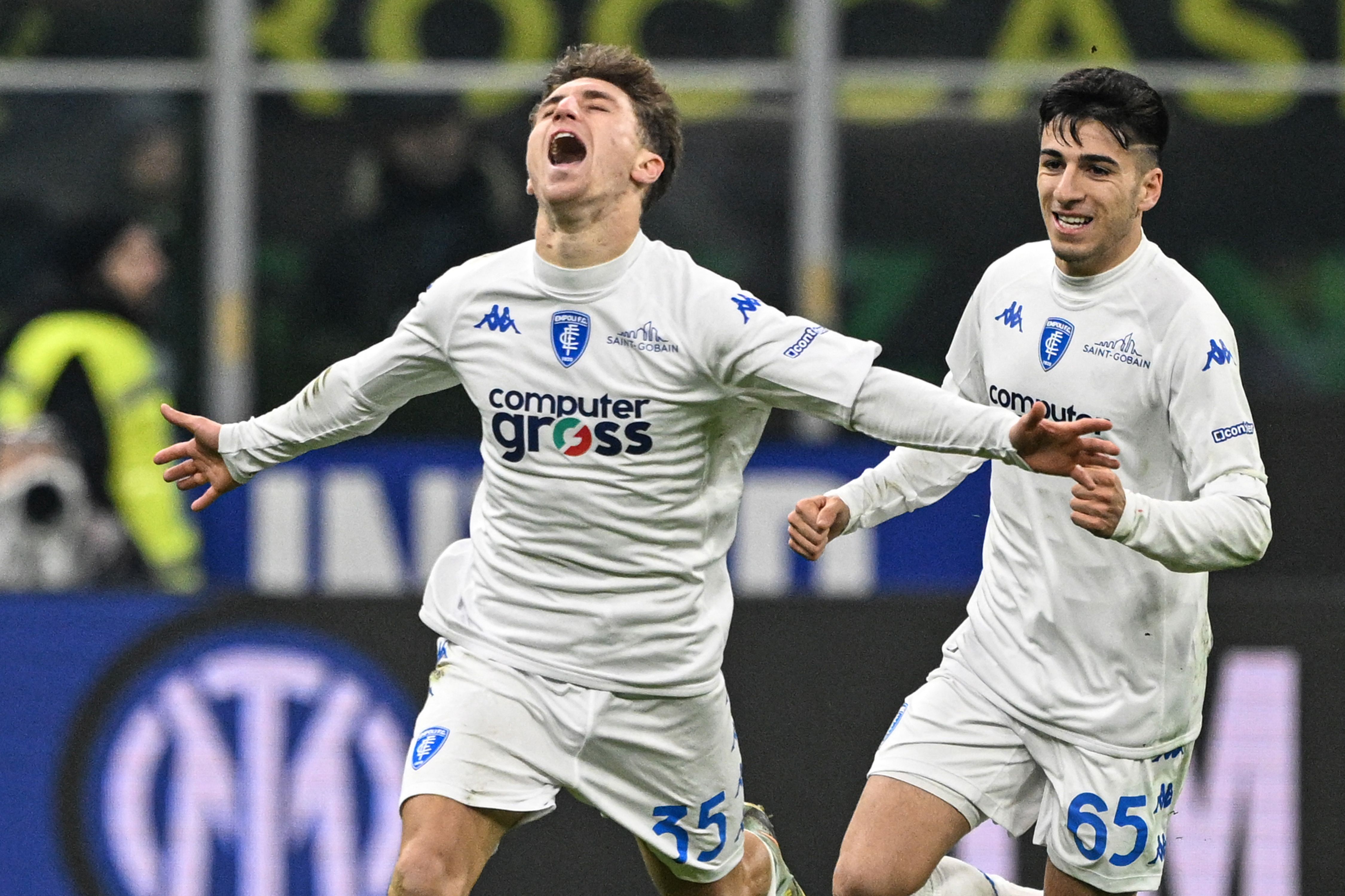 Gelandang Empoli Tommaso Baldanzi melakukan selebrasi usai mencetak gol ke gawang Inter Milan di laga Serie A.