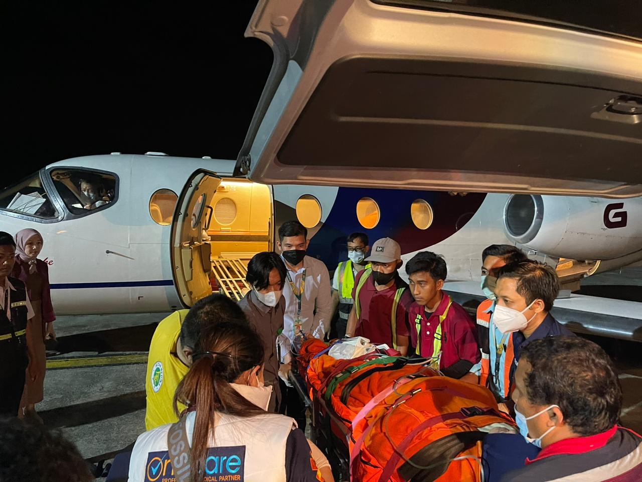 Proses evakuasi seorang dokter internship bernama dr. Afifah yang menjadi korban kecelakaan di Bangka Belitung (Babel), Selasa (10/1).