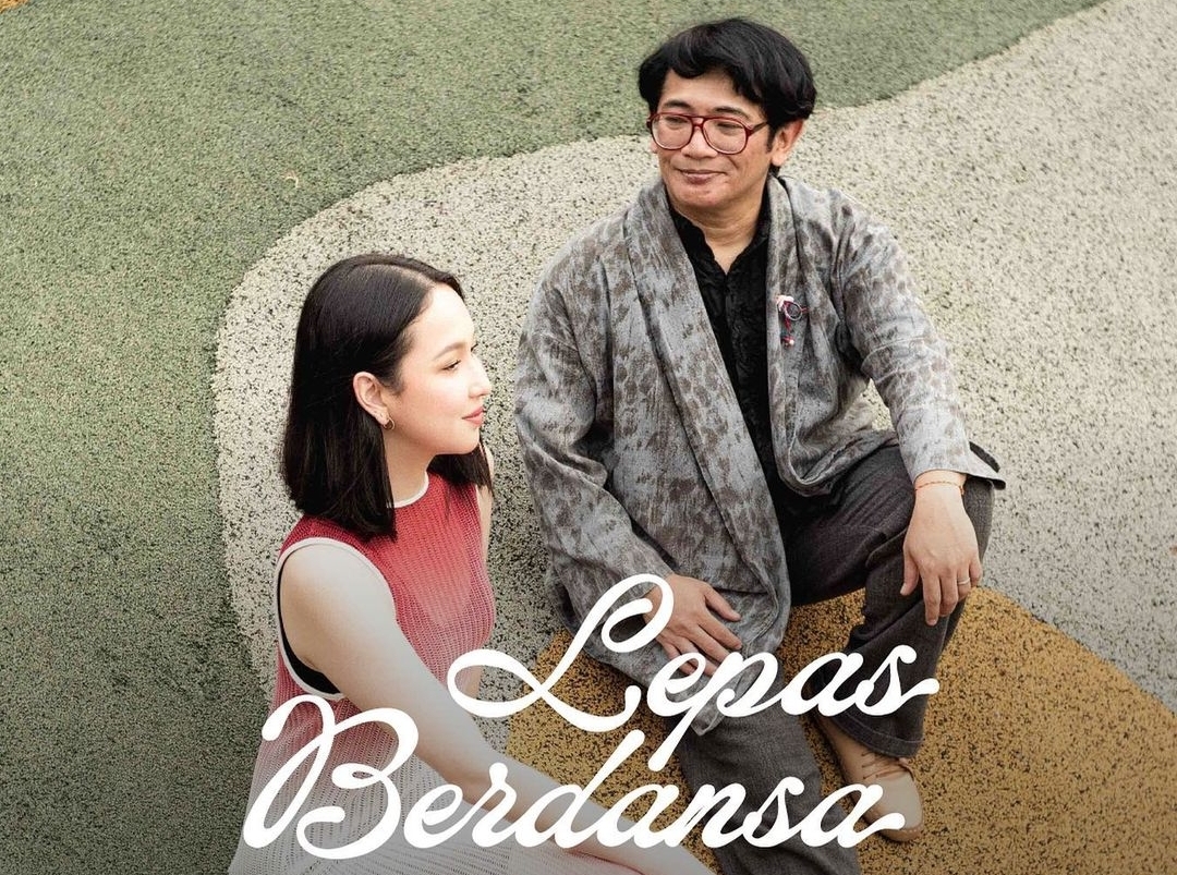 Mondo Gascaro dan Agatha Pricilla menggelar konser mini bertajuk Lepas Berdansa Showcase, di IFI Thamrin, Jakarta, Kamis, (12/1).