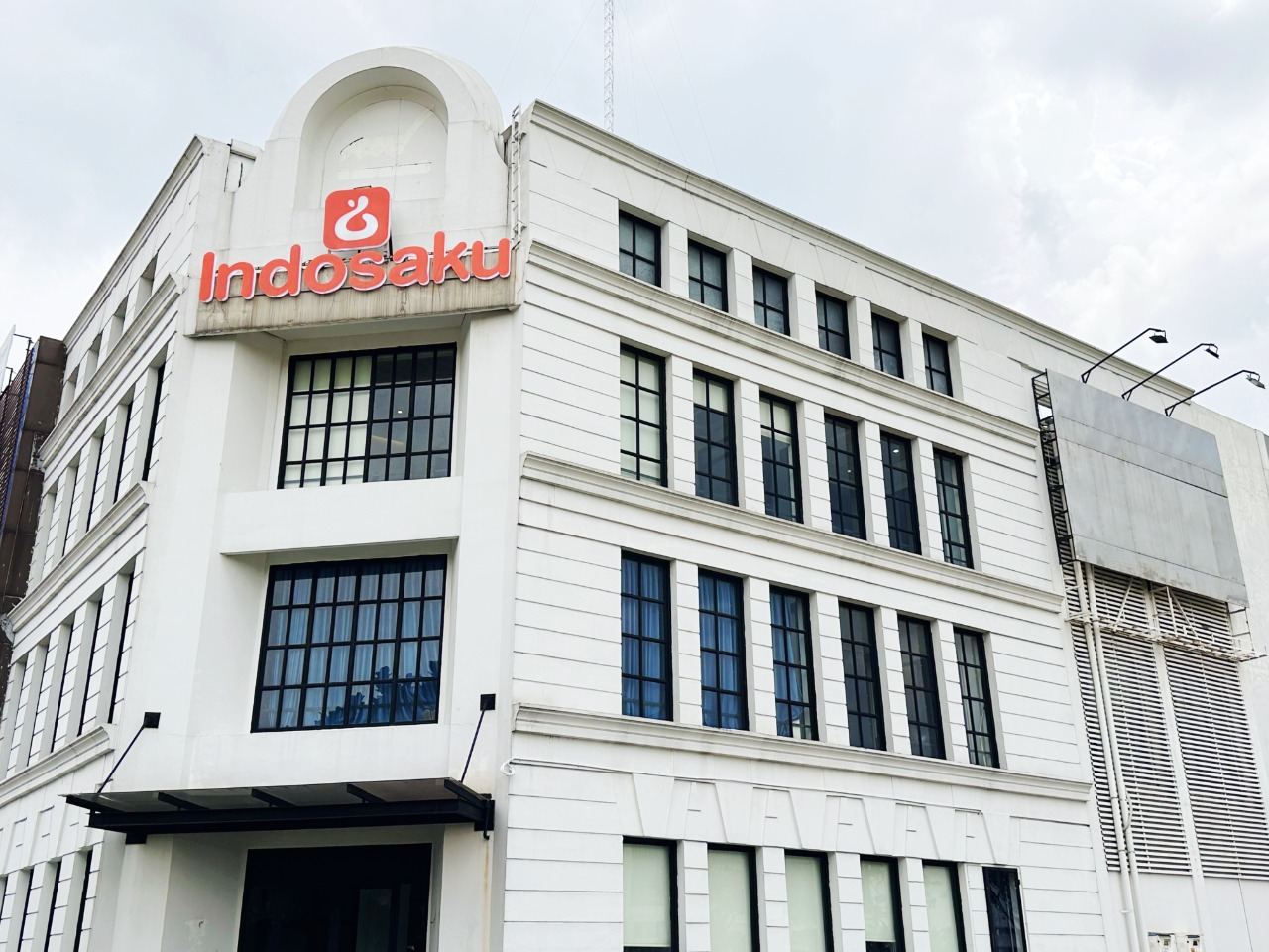 Gedung perusahaan Asiasens Investment di Jakarta.