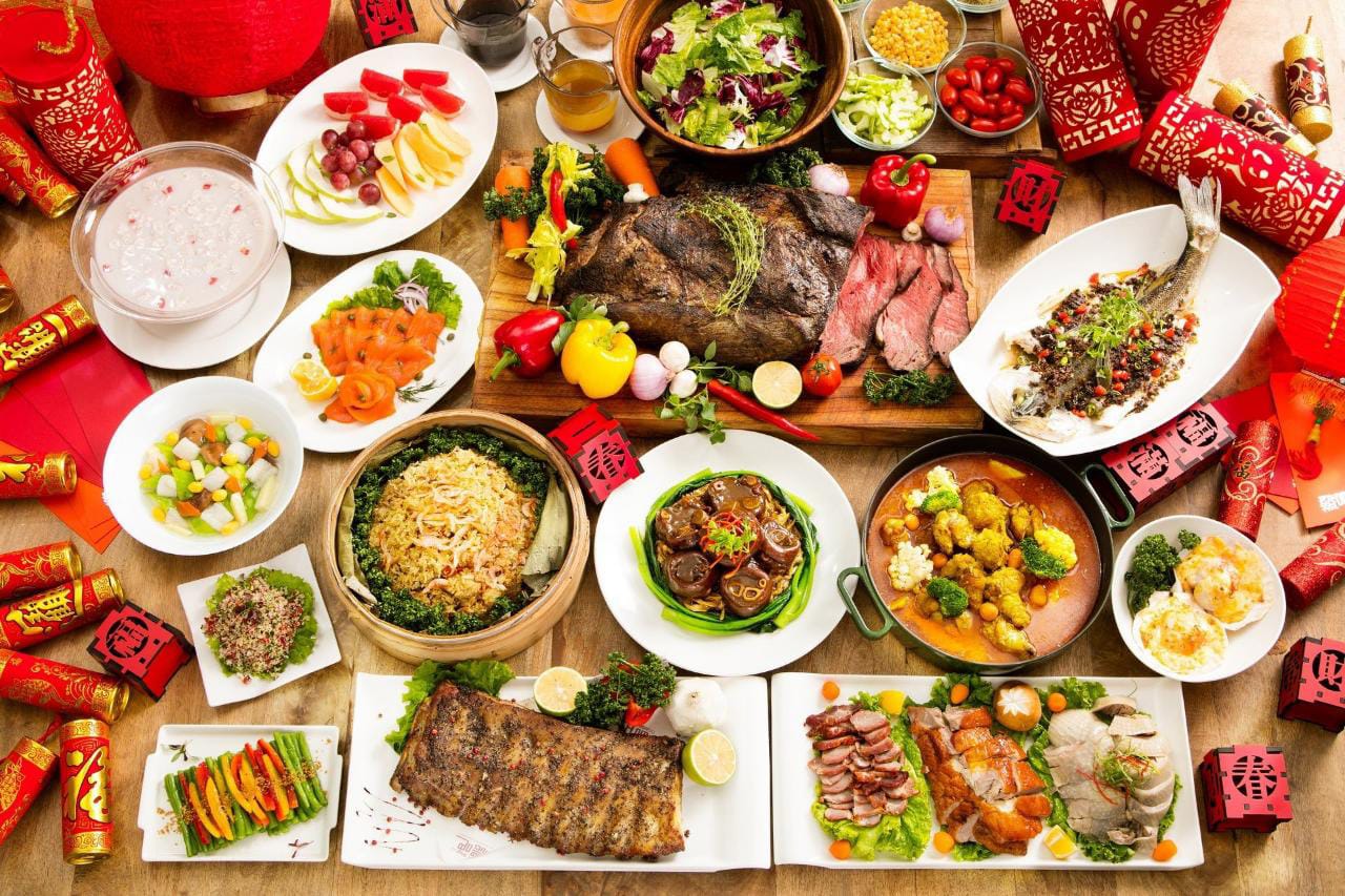 Sajian menggugah selera di Aston Pasteur Hotel Bandung pada malam Imlek