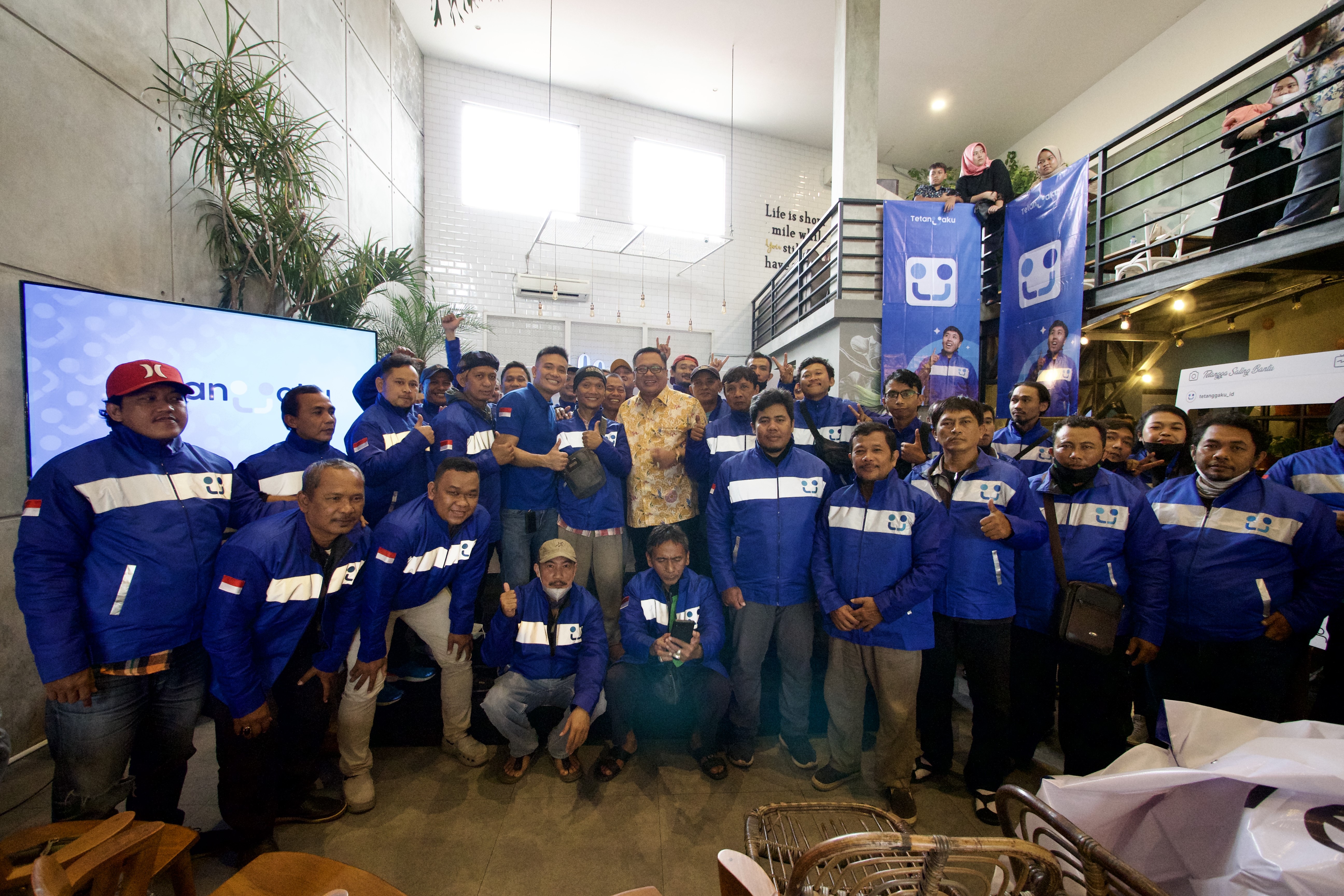 Pengguna dapat menikmati layanan Motor Tetangga dan Mobil Tetangga yang merupakan layanan fase pertama pada aplikasi Tetanggaku.