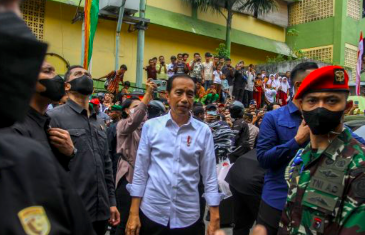 Jokowi Sambangi Pasar Bawah Pekanbaru.
