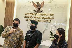 Duet Airlangga-Sandi Sinergi Generasi Senior dan Muda