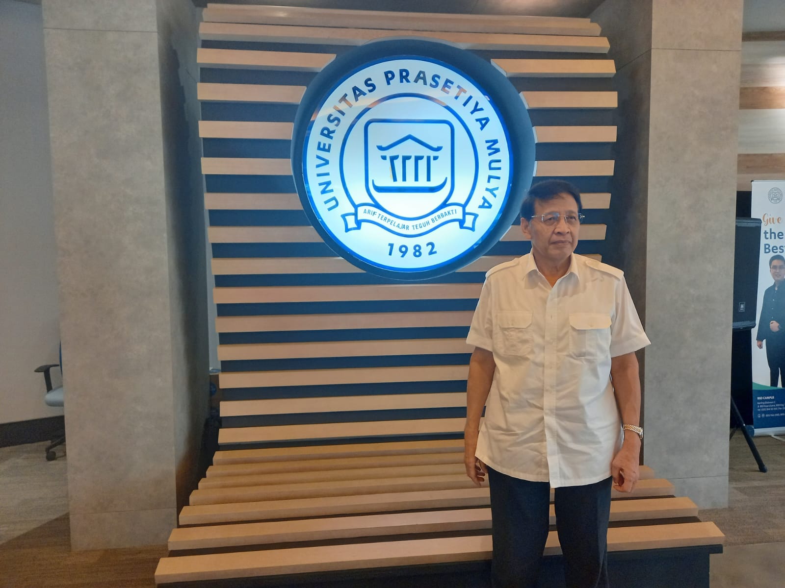 Kepala Pusat Studi Kebangsaan Indonesia (PSKI) Universitas Prasetiya Mulya, Dr. Hassan Wirajuda.