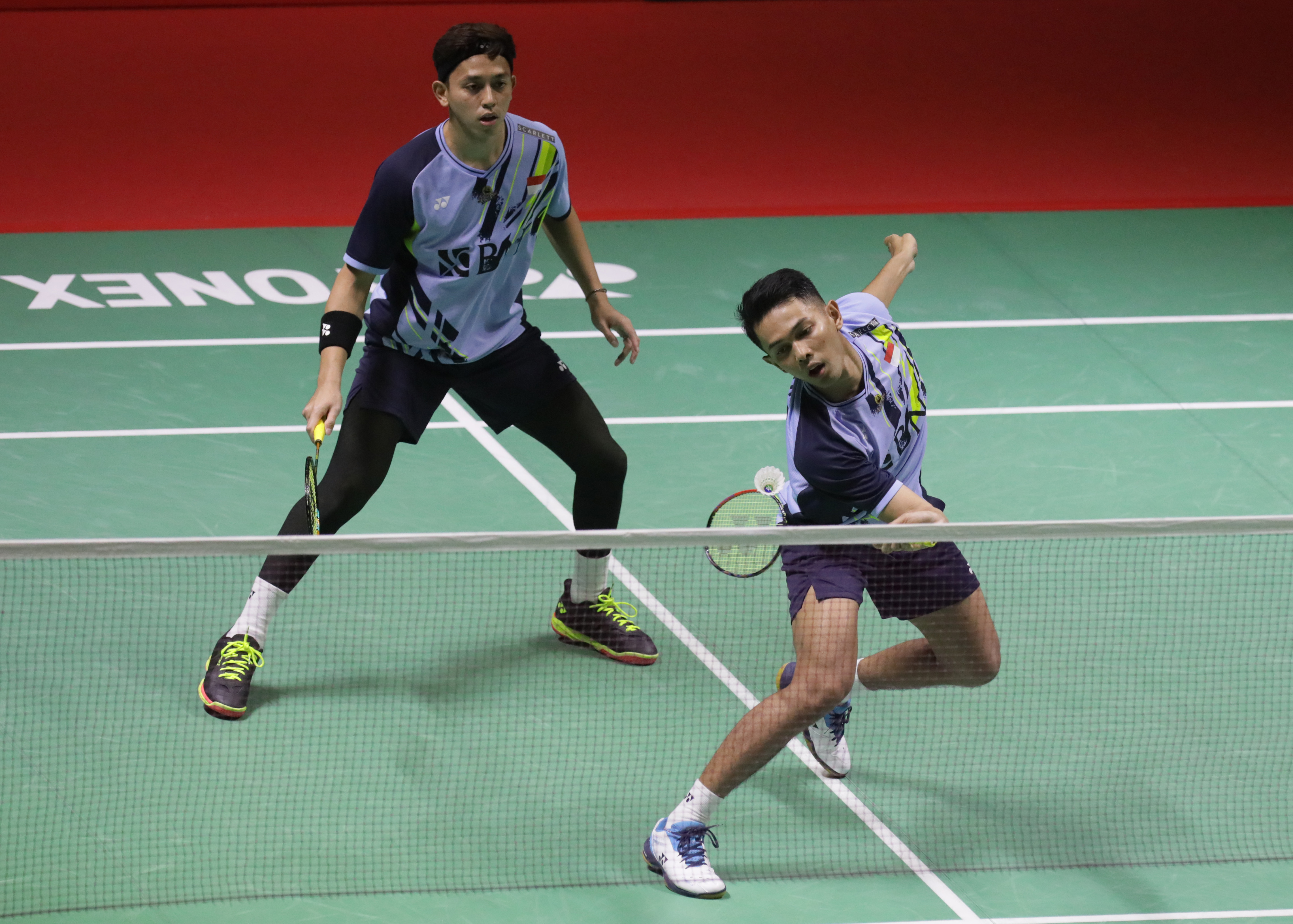 Pasangan ganda putra nomor satu dunia Fajar Alfian (kiri)/Muhammad Rian Ardianto mengawali laga di Indonesia Masters 2023, Selasa (24/1).