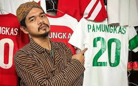 Mantan pesepak bola nasional Bambang Pamungkas mencalonkan diri sebagai wakil ketua umum PSSI