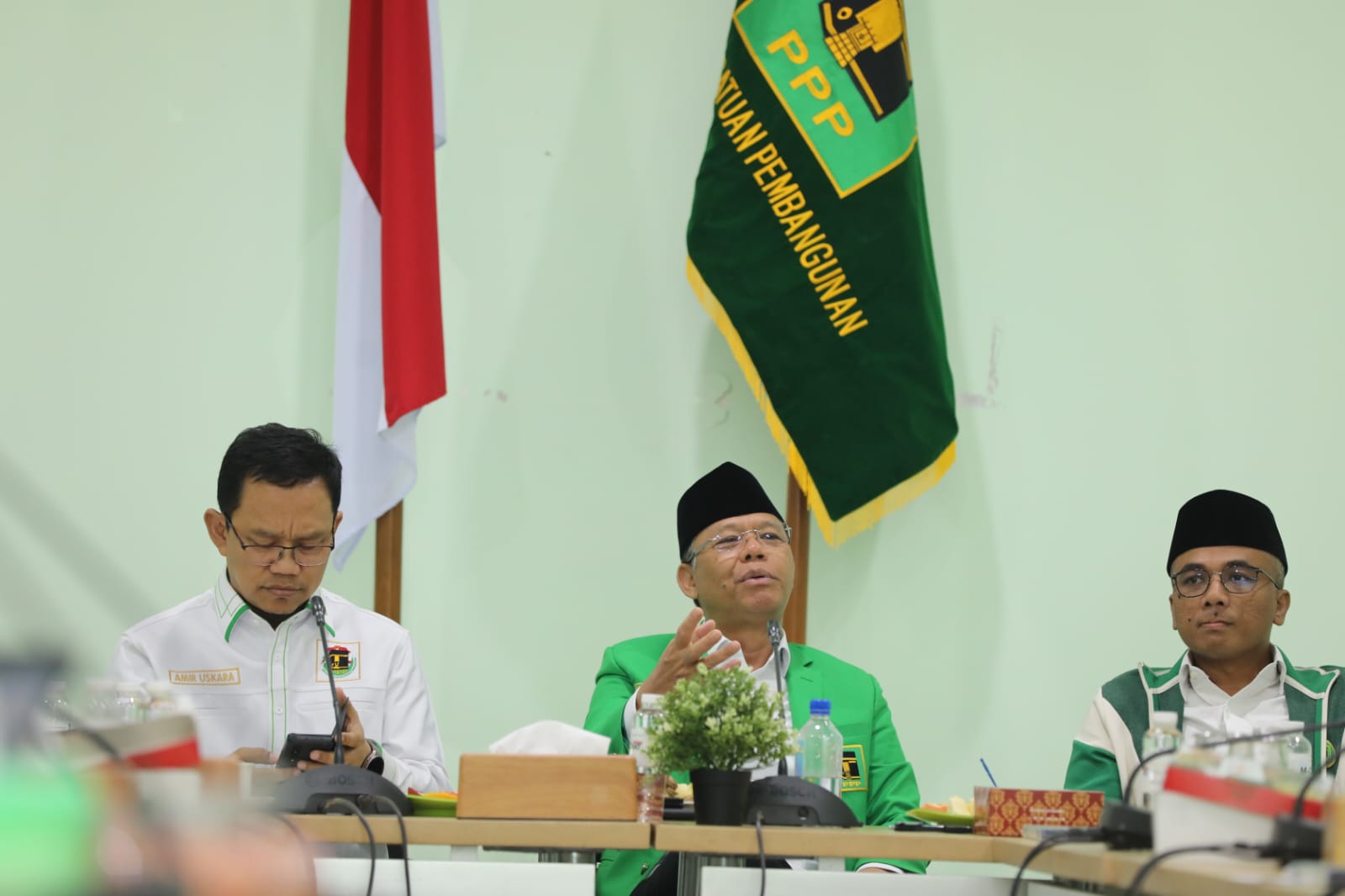 Plt Ketua Umum DPP PPP Muhamad Mardiono (tengah).