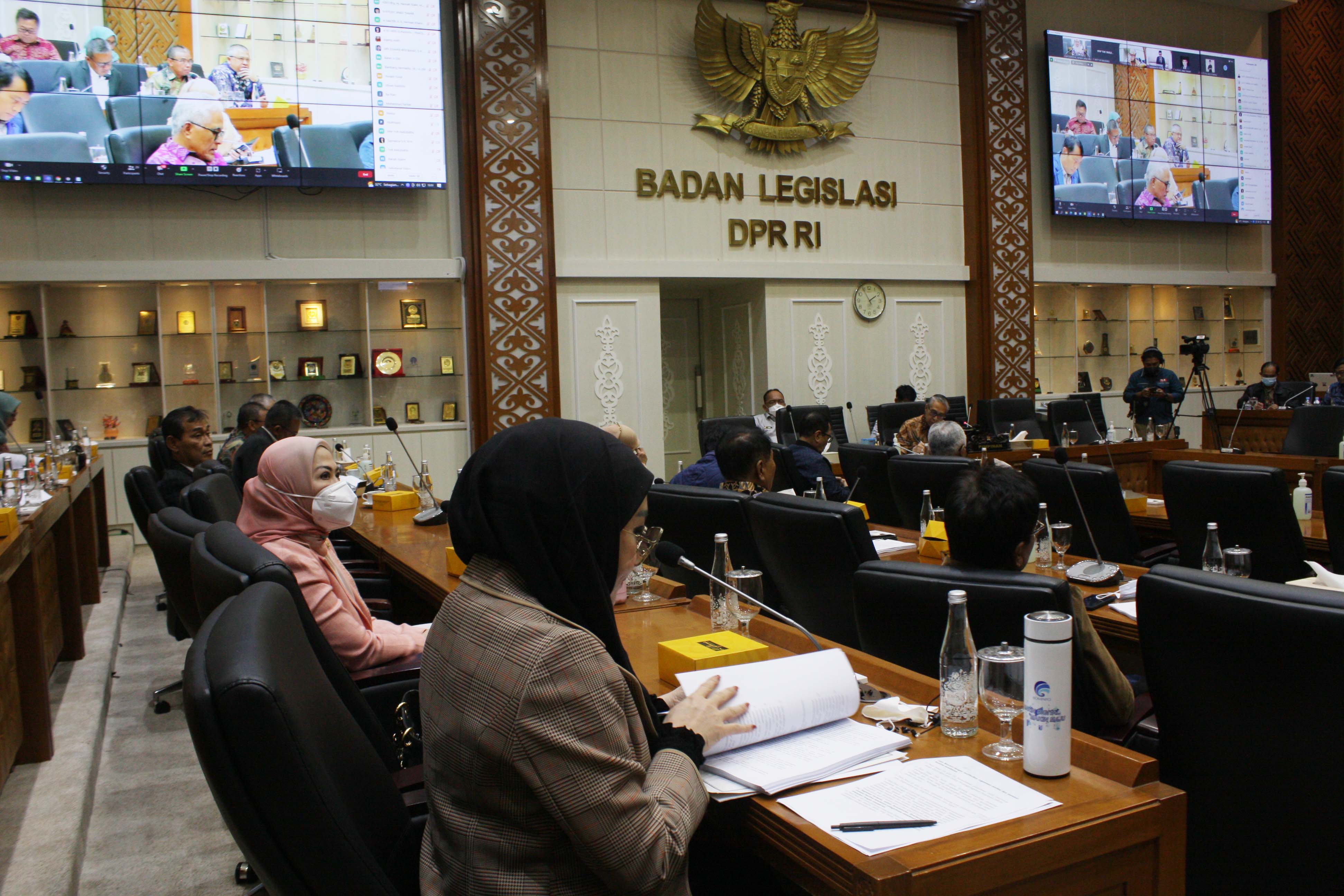 RUU KESEHATAN: Suasana Rapat Baleg DPR di Komplek Parlemen Senayan, Jakarta, Kamis (12/1) membahas RUU tentang Kesehatan.