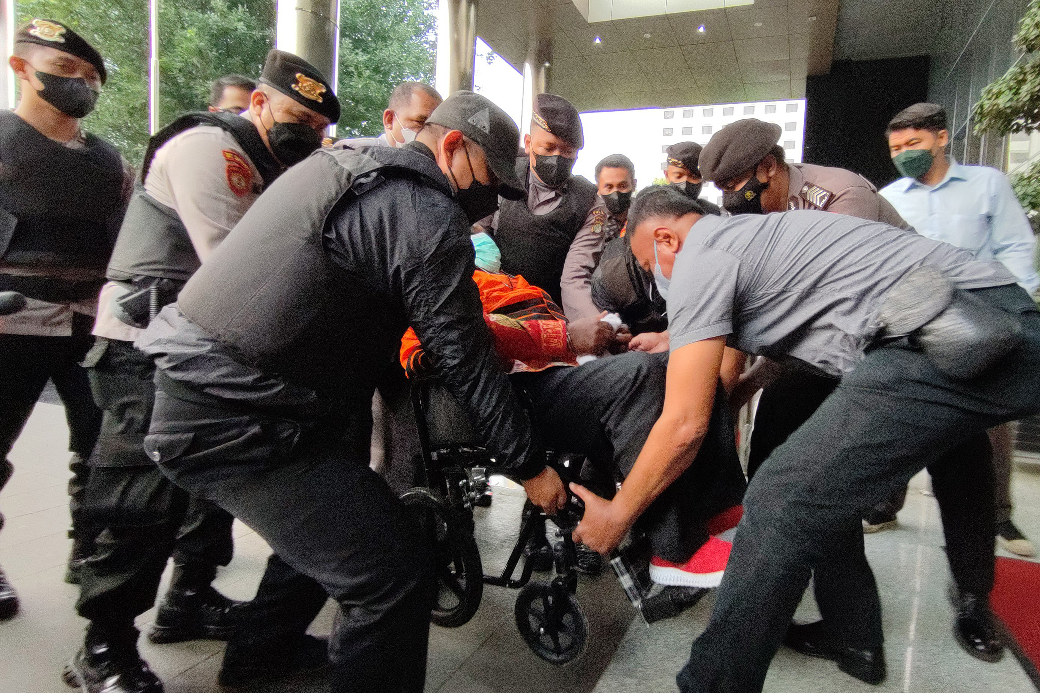 Dugaan Lukas Enembe Alirkan Dana ke Kelompok Separatis Didalami