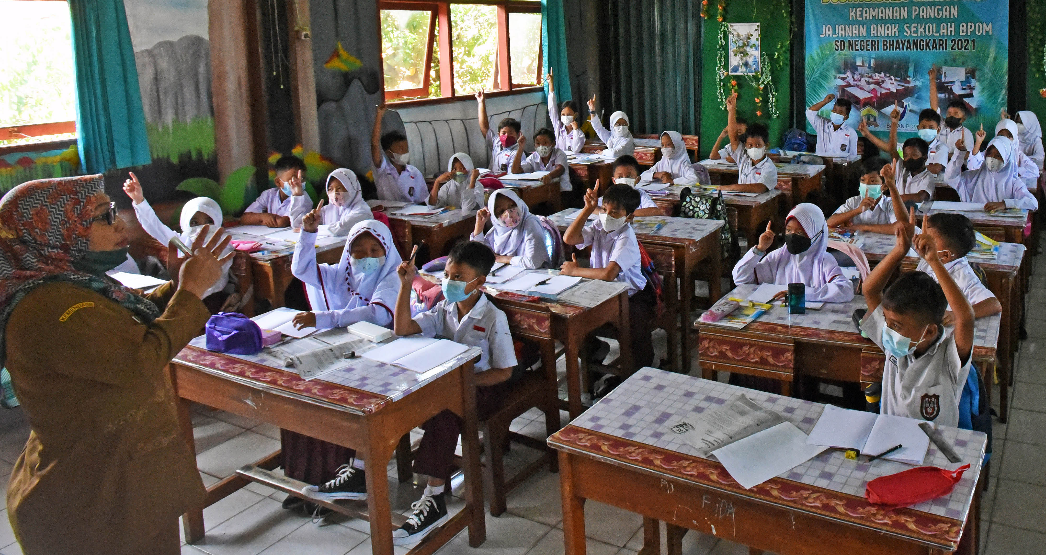 Ilustrasi: suasana belajar disebuah sekolah dasar.