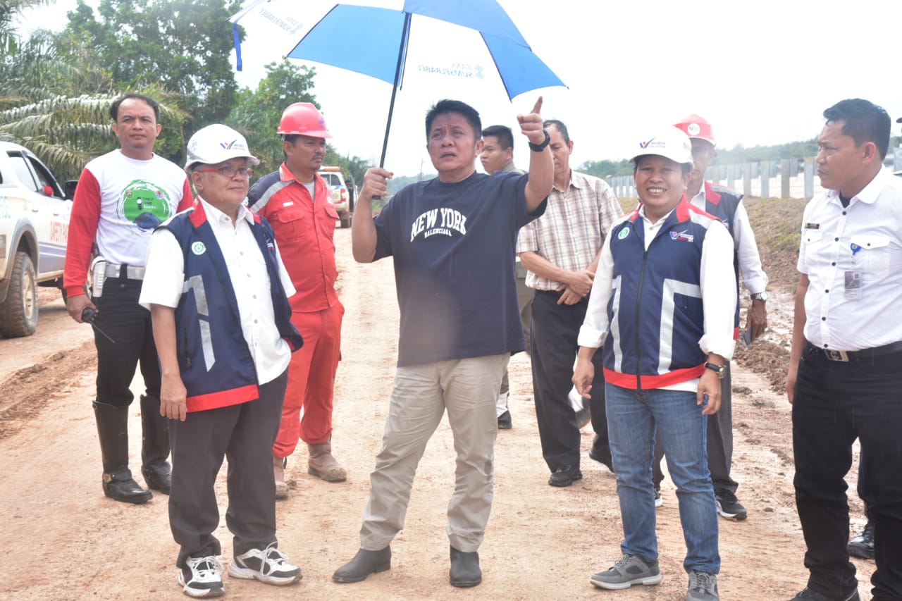 Gubernur Sumsel Herman Deru meninjau tol Kayuagung-Palembang-Betung yang akan beroperasi pada Juni 2023 mendatang.