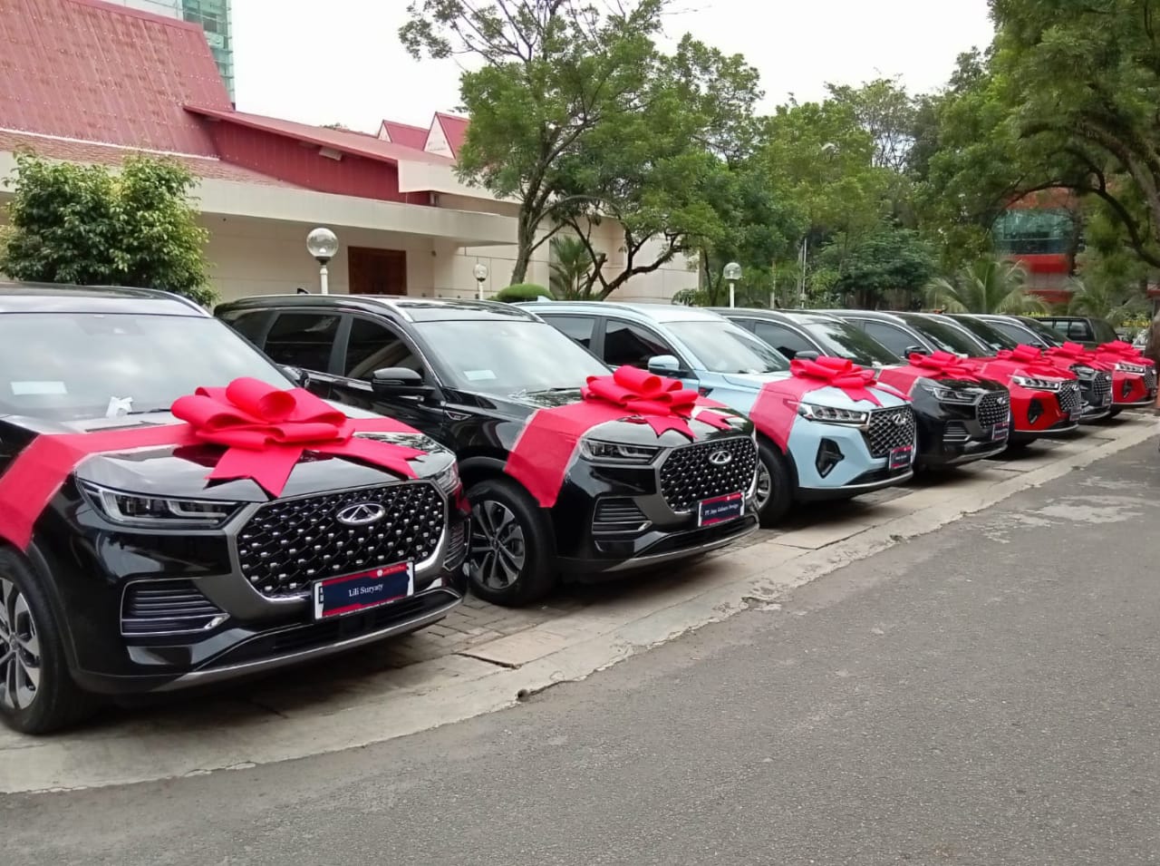 Sebanyak 10 mobil Chery Tiggo Pro Series diserahterimakan kepada konsumen di Medan, Sumatra Utara, Jumat (20/1).