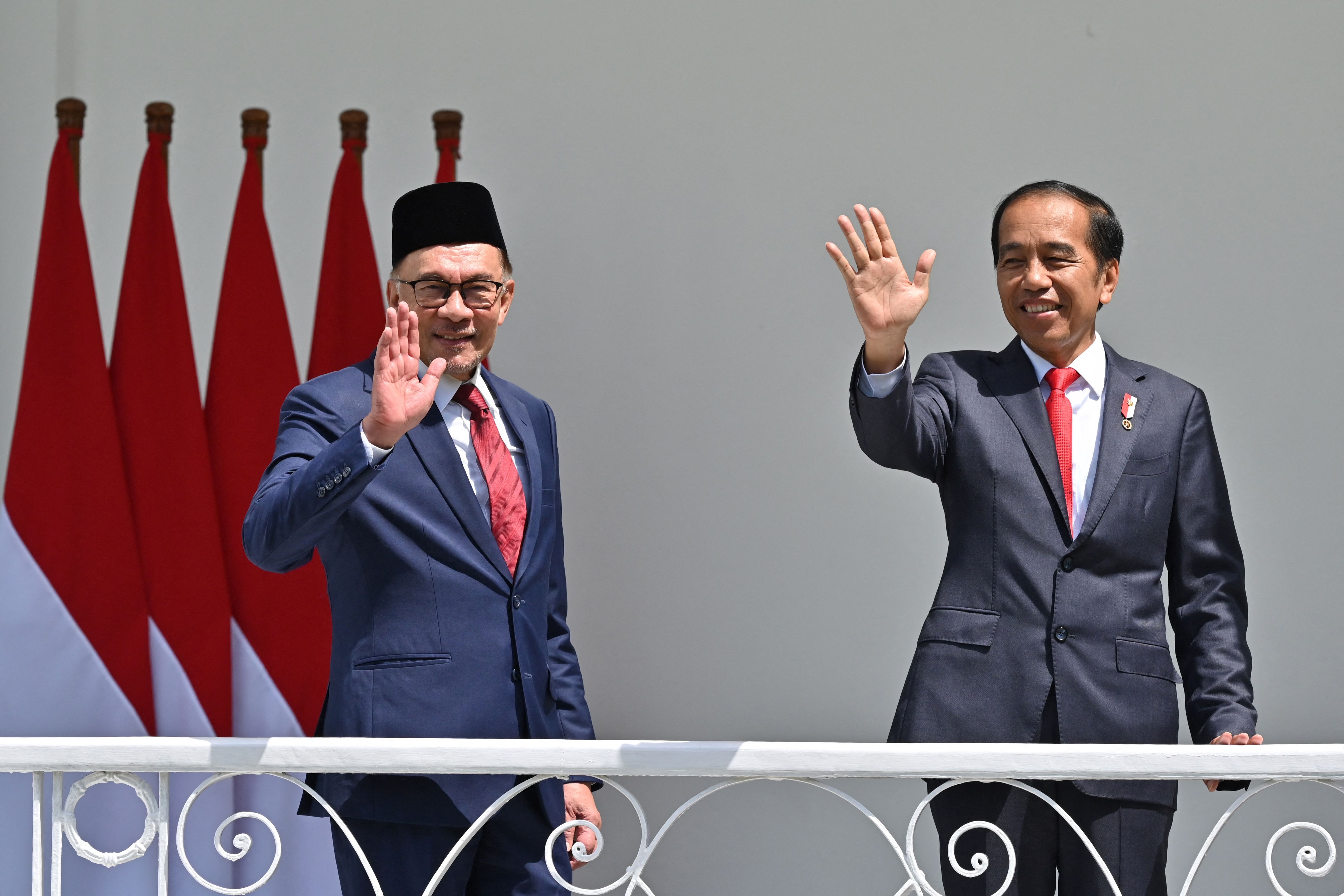 Pertemuan Presiden RI Joko Widodo dan PM Malaysia Anwar Ibrahim di Bogor, Jawa Barat.