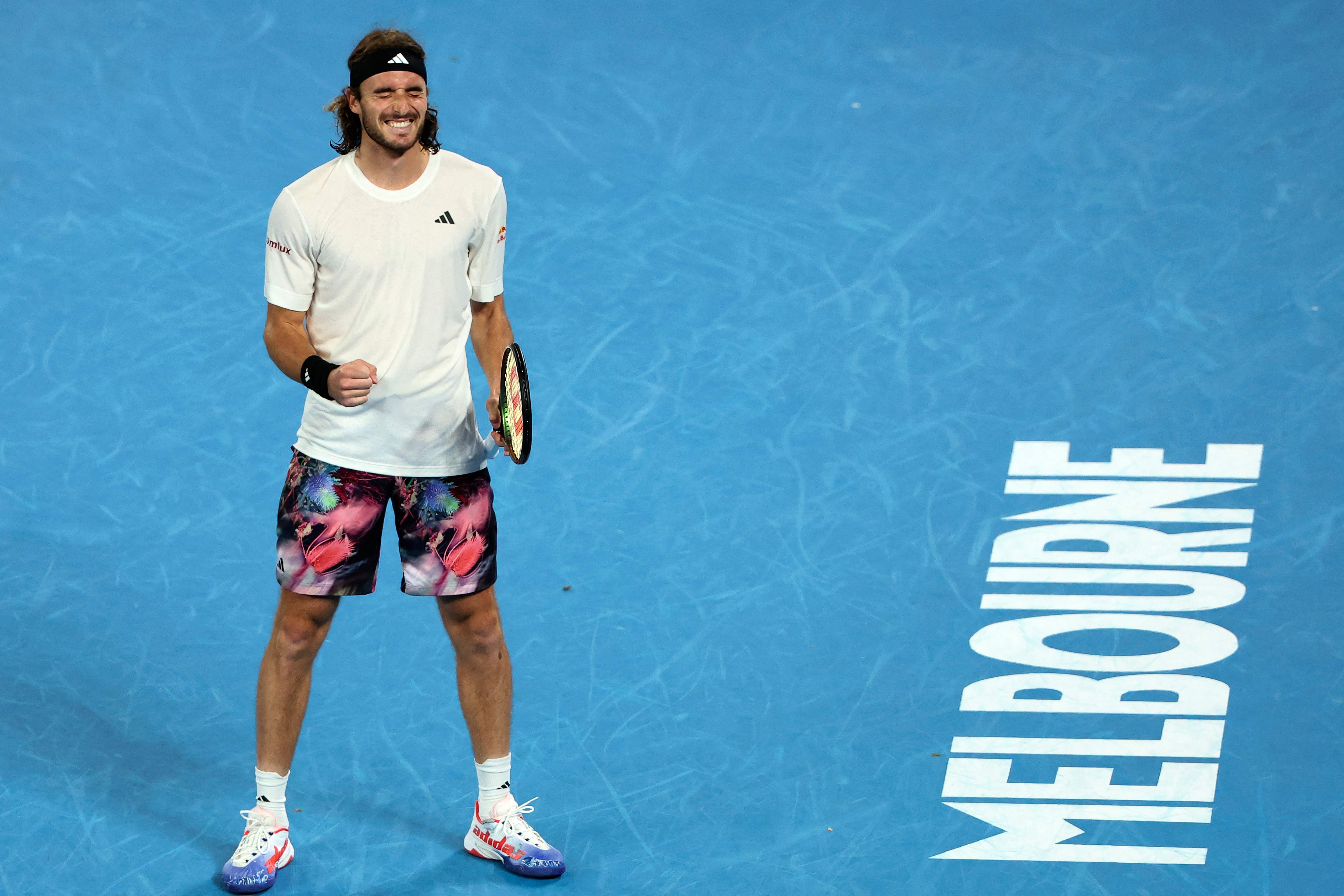 Petenis Yunani, Stefanos Tsitsipas lolos ke semifinal tunggal putra Australia Terbuka 2023.   