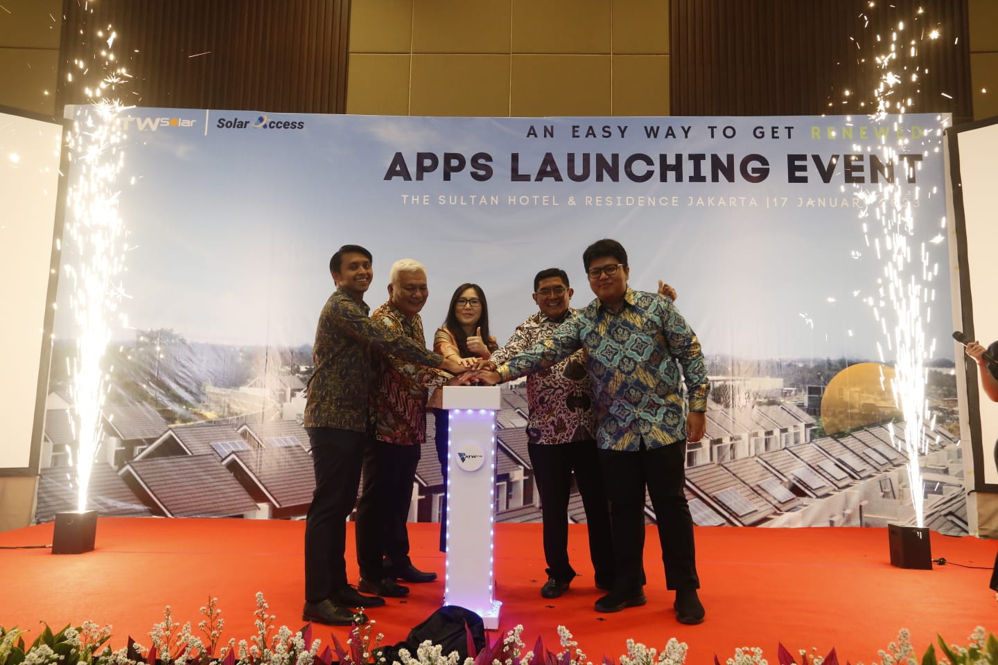 Prosesi peluncuran aplikasi ATW Solar Apps dan Solar Access di The Sultan Hotel Jakarta Pusat, pada Selasa (17/1/2023).