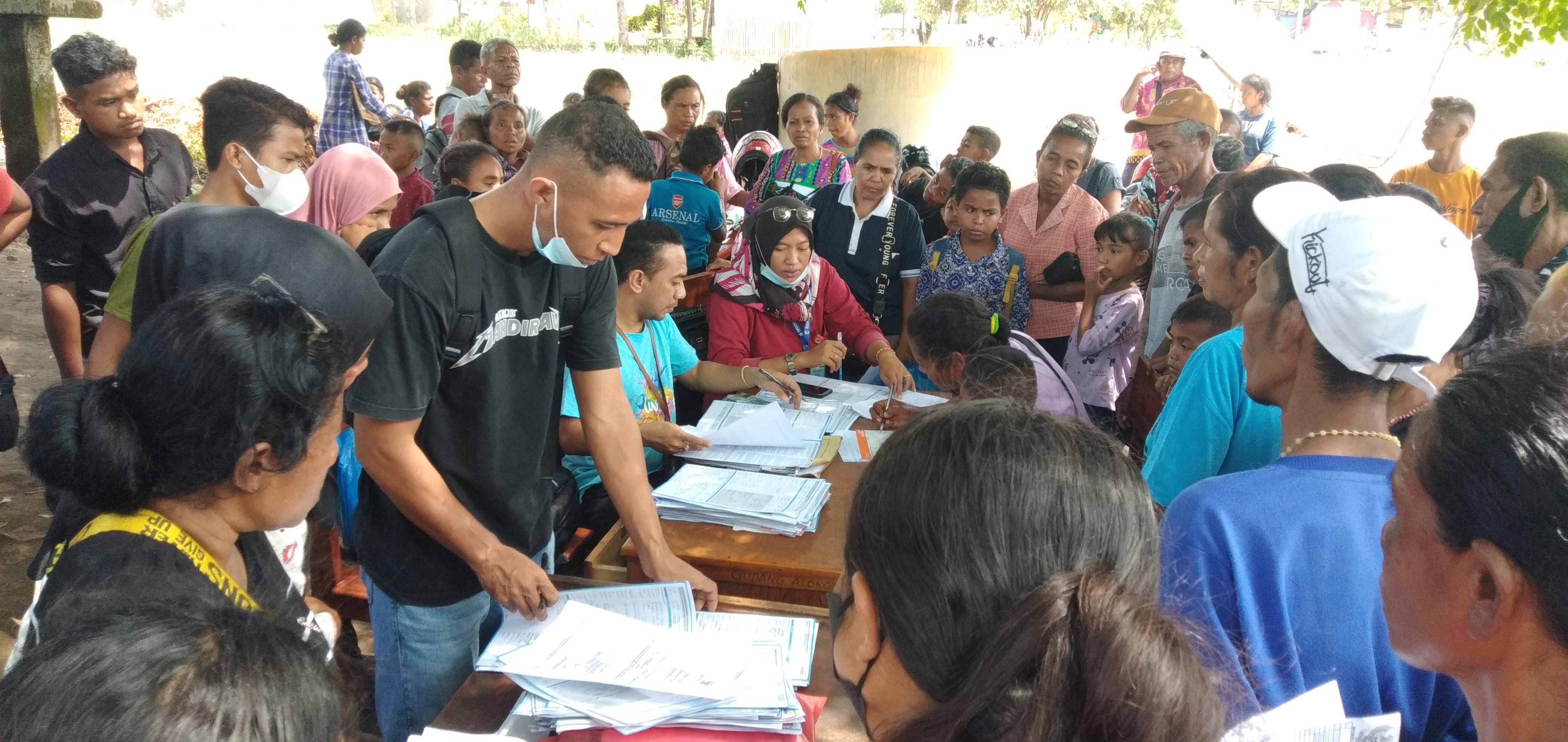 Penyaluran dana dari Program Atensi dari Kementerian Sosial digulirkan di Lembata, Nusa Tenggara Timur
