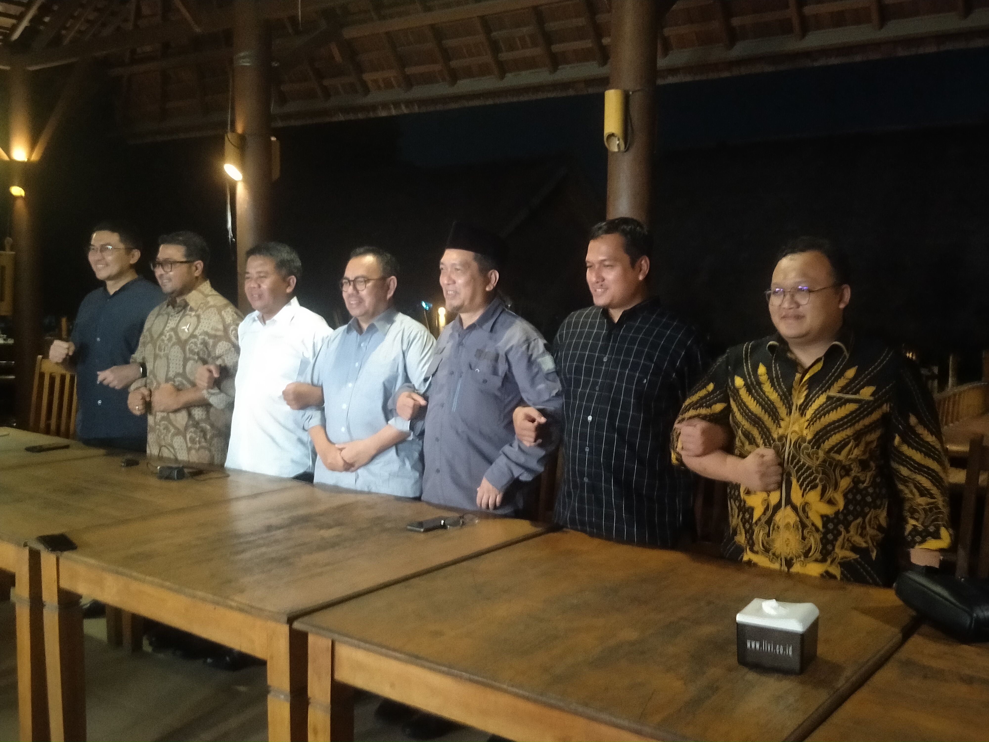 (Dari Kiri) Sudirman Said, Wakil Ketua Majelis Syuro PKS Moh Sohibul Iman, Sekjen PD Teuku Riefky H.
