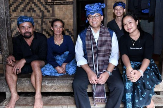 Capres dari NasDem Anies Baswedan bersilaturahim dengan warga Baduy.