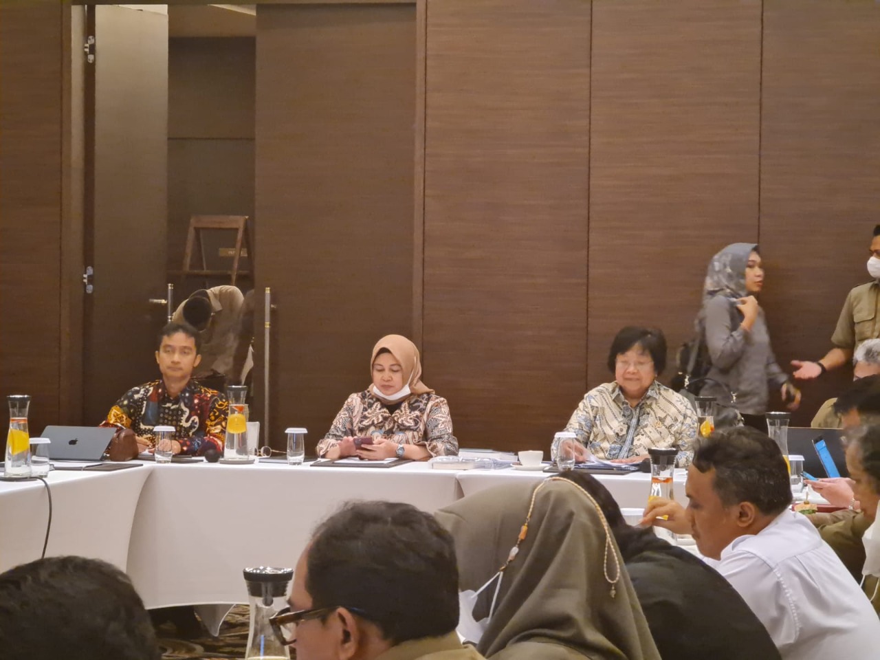 Menteri LHK Siti Nurbaya alam acara diskusi dengan Fakultas Geografi Universitas Gadjah Mada (UGM) di Jakarta, baru-baru ini.