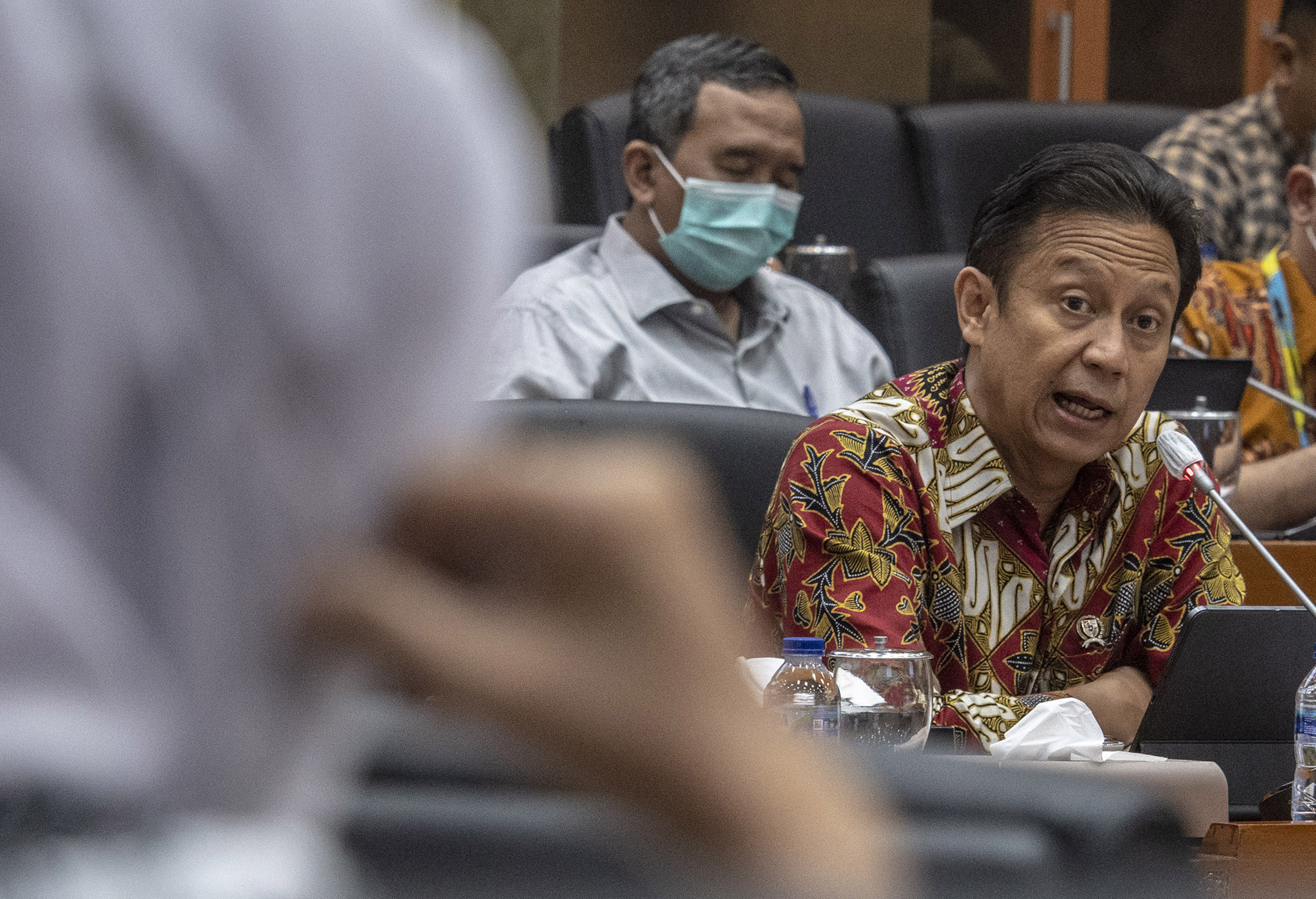 Menteri Kesehatan Budi Gunadi Sadikin mengikuti rapat kerja dengan Komisi IX DPR di Kompleks Parlemen Senayan, Jakarta, Rabu (30/11/2022). 
