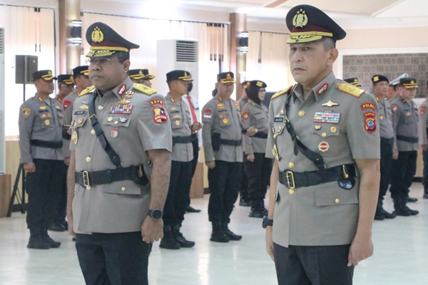 Serah Terima Jabatan sejumlah perwira tinggi dan menengah digelar di Polda Sulawesi Utara