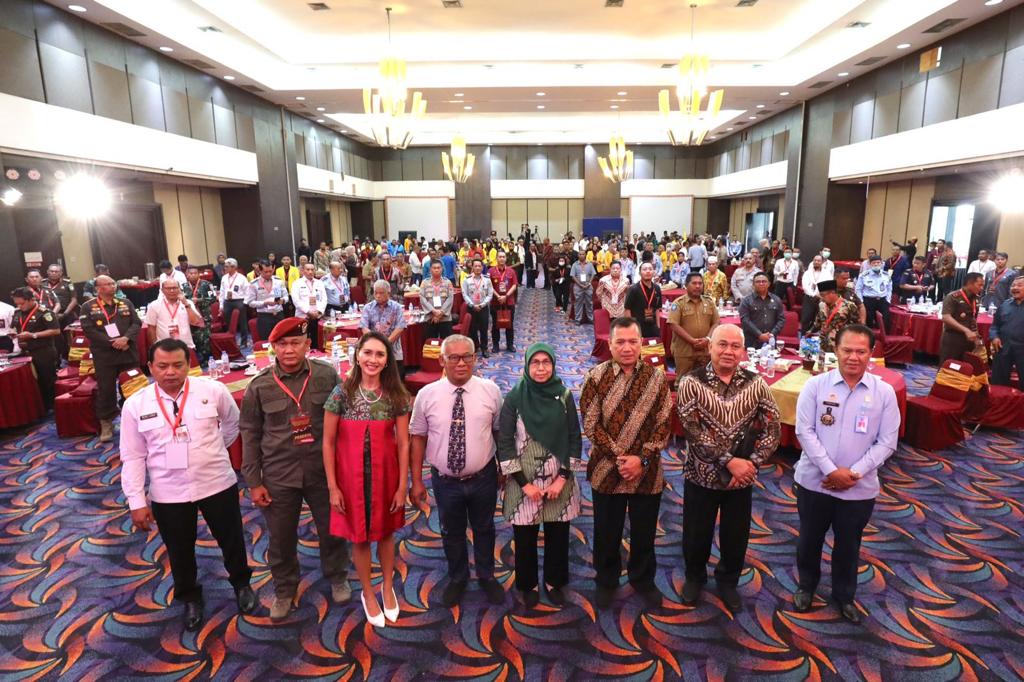 Pembicara dalam sosialisasi Kitab Undang-undang Hukum Pidana (KUHP) baru di Ternate, Maluku Utara, Senin (30/1/2023) 