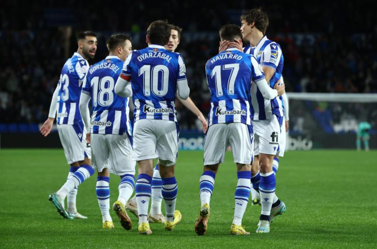 Para pemain Real Sociedad melakukan selebrasi usai mencetak gol ke gawang Mallorca di laga Copa del Rey.