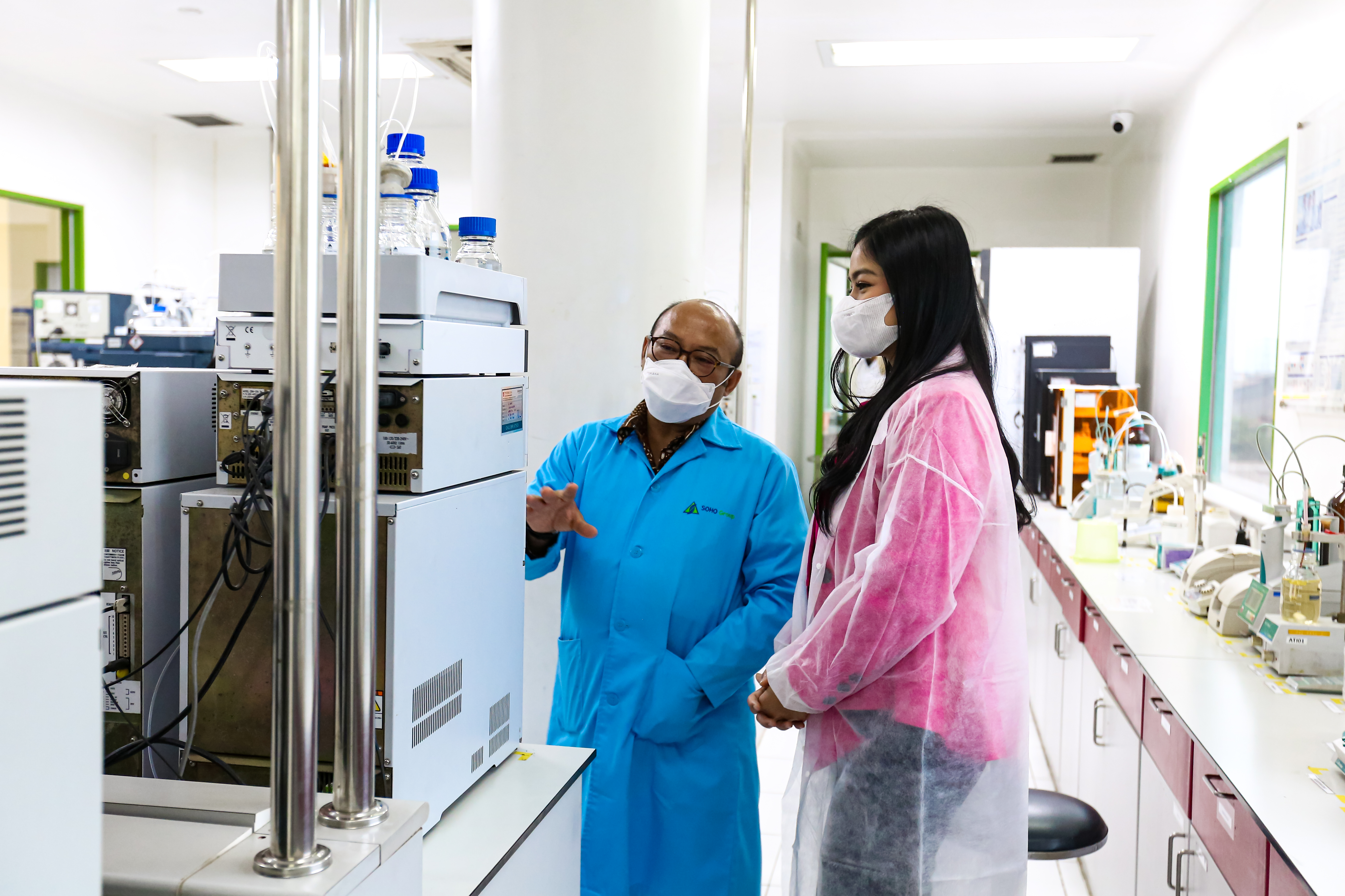 Proses produksi obat yang dilakukan PT Soho Industri Pharmasi sesuai standar BPOM berupa CPOB dan CPOTB. 