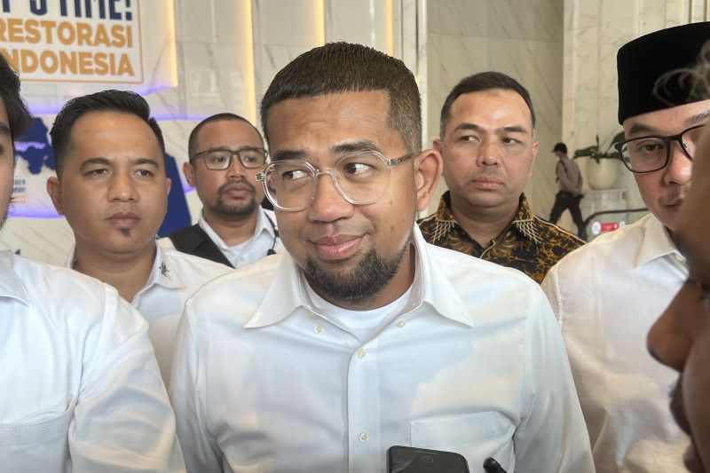 Sekretaris DPW PPP DKI Jakarta Guruh Tirta Lunggana menyatakan keluar dari kepengurusan DPD PPP DKI Jakarta.