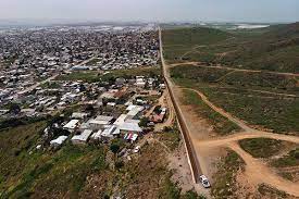 Perbatasan Meksiko-Amerika Serikat.  