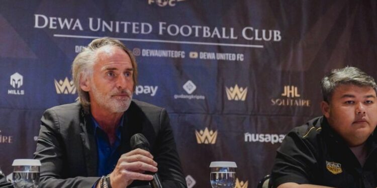 Pelatih anyar Dewa United Jan Olde Riekerink.