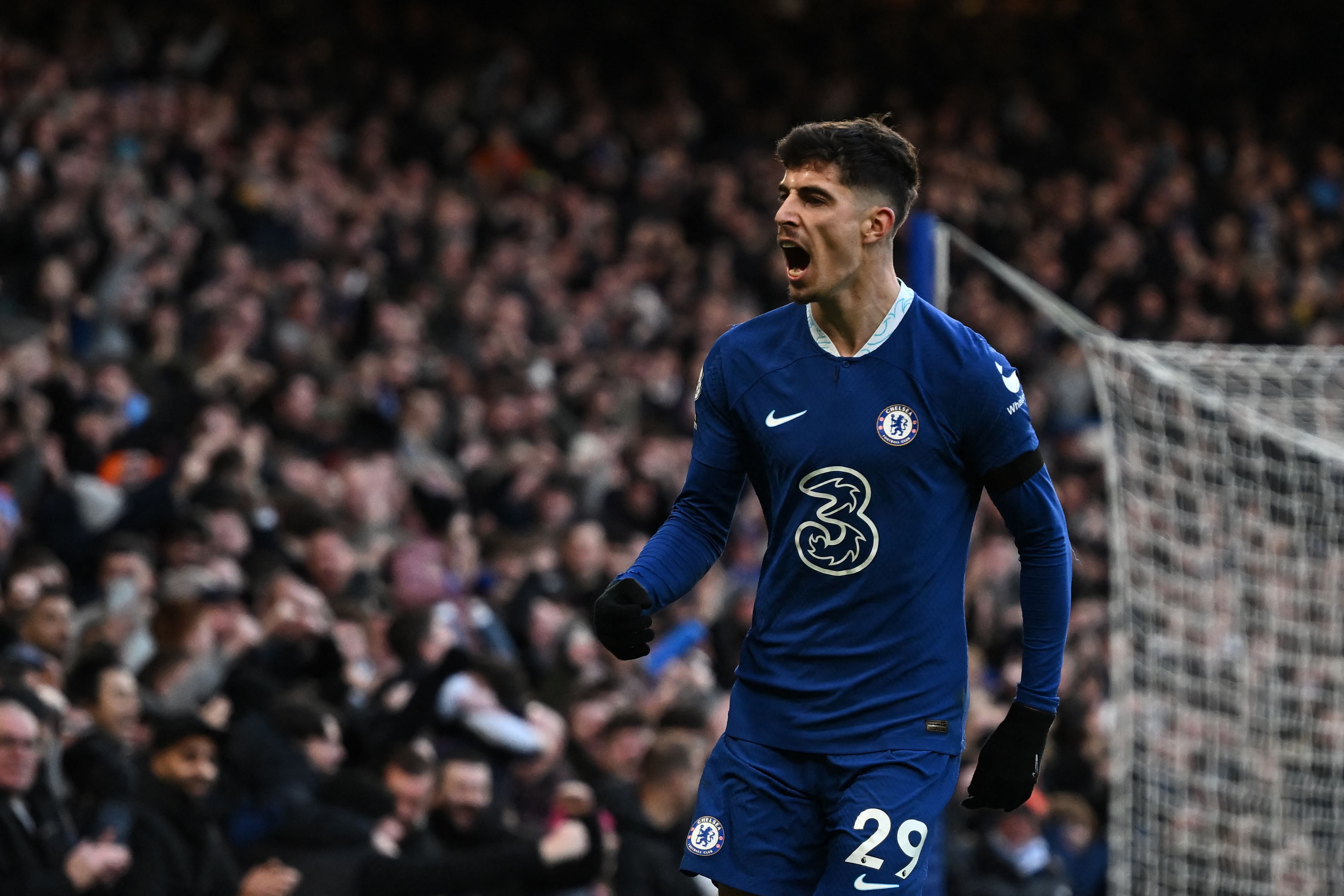 Gelandang Chelsea Kai Havertz melakukan selebrasi usai mencetak gol ke gawang Crystal Palace di laga Liga Primer Inggris.