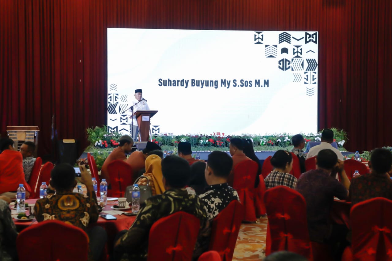 Relawan Gardu Ganjar mengukuhkan serta memantapkan kepengurusan Dewan Perwakilan Daerah (DPD) dan DPC Gardu Ganjar se-Lampung, Jumat (27/1)